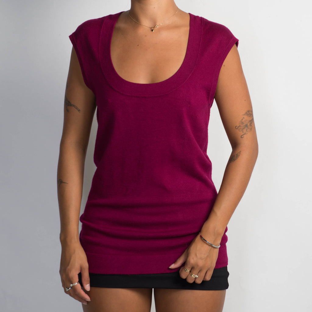 MAGENTA KNIT TOP