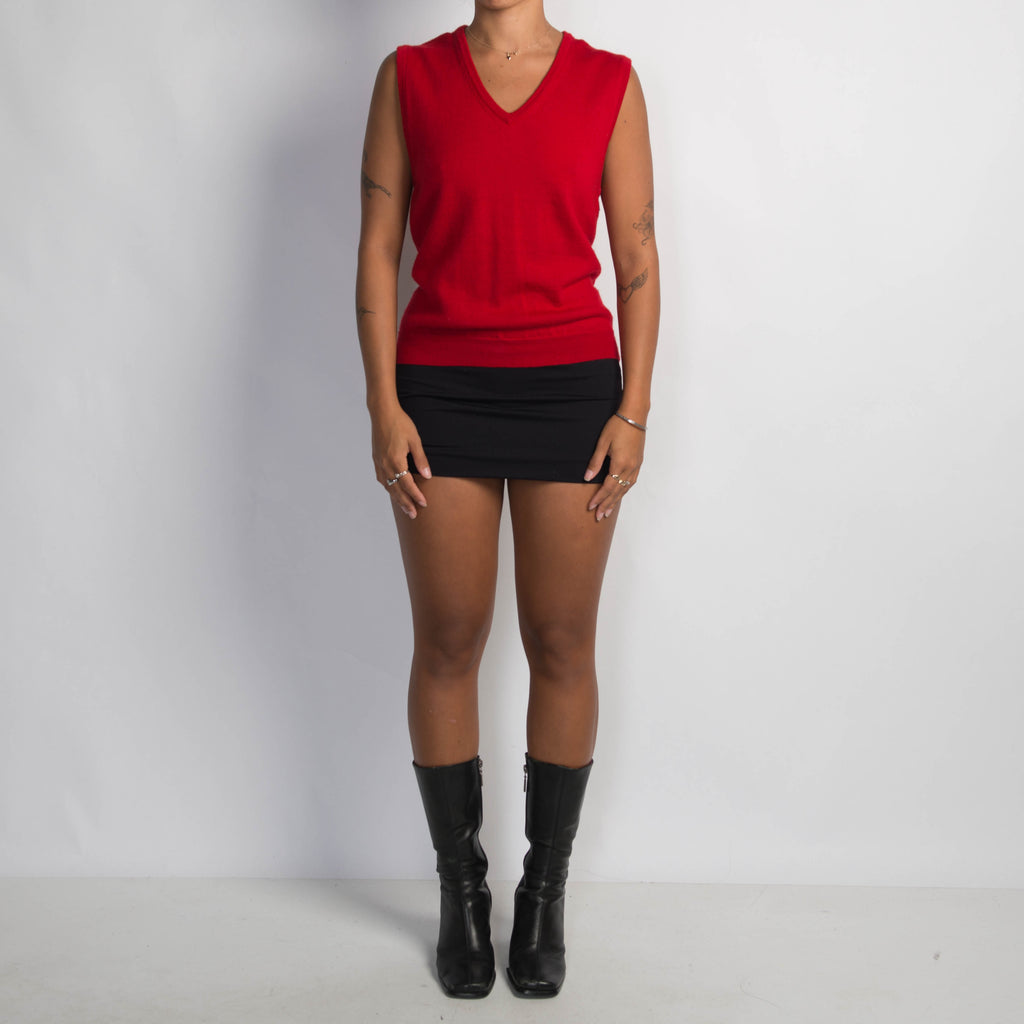 RED WOOL KNIT VEST