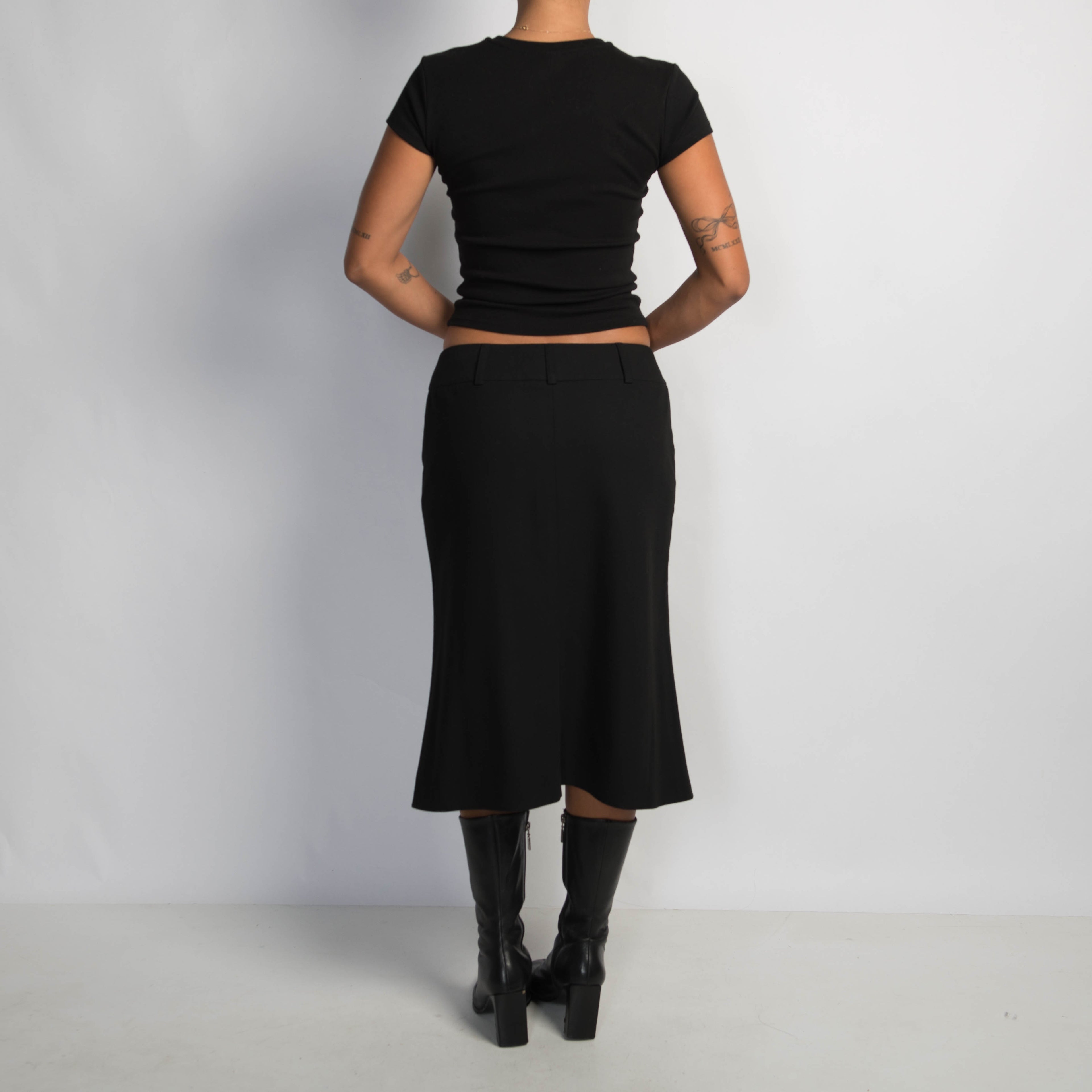 BLACK MIDI SKIRT