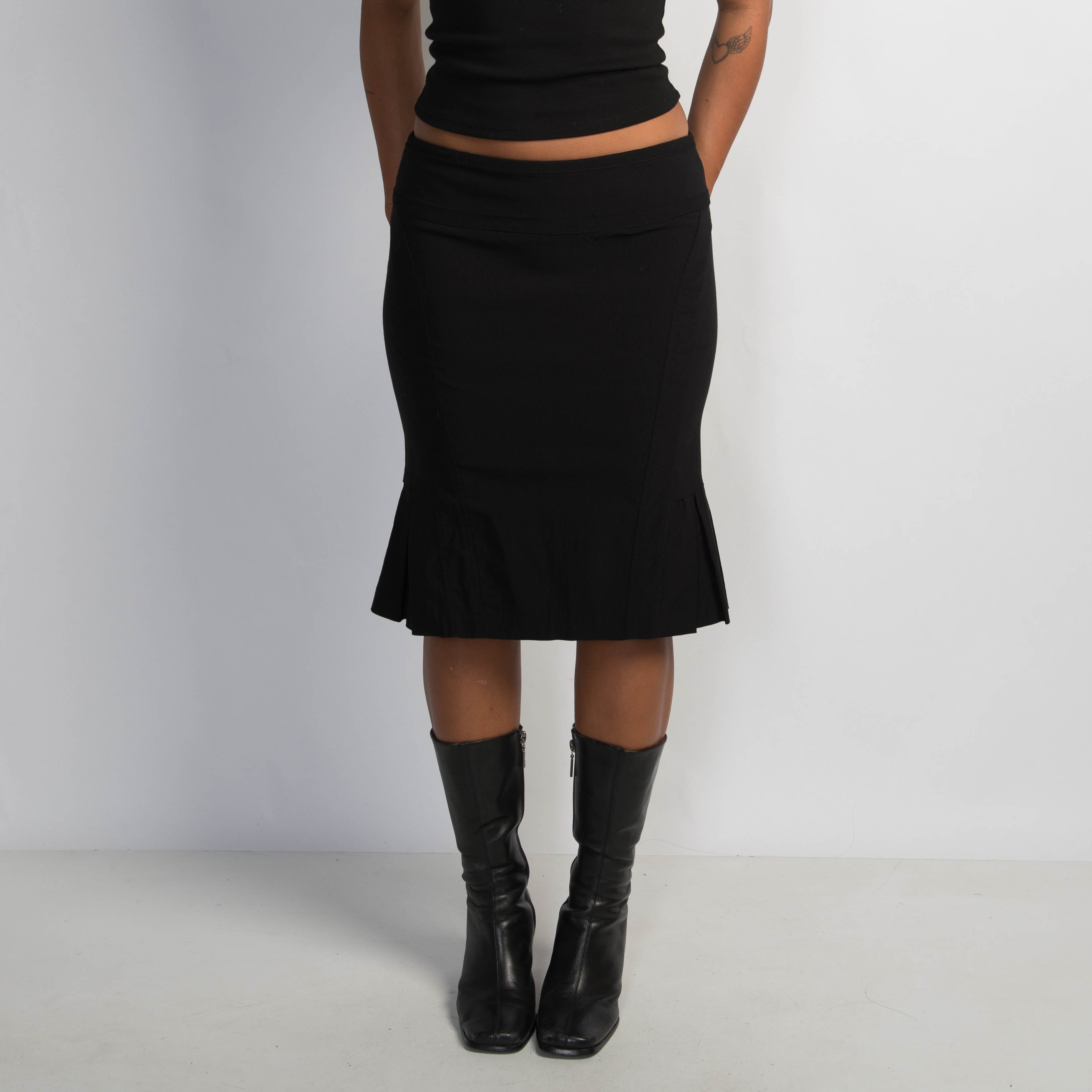 BLACK MIDI SKIRT