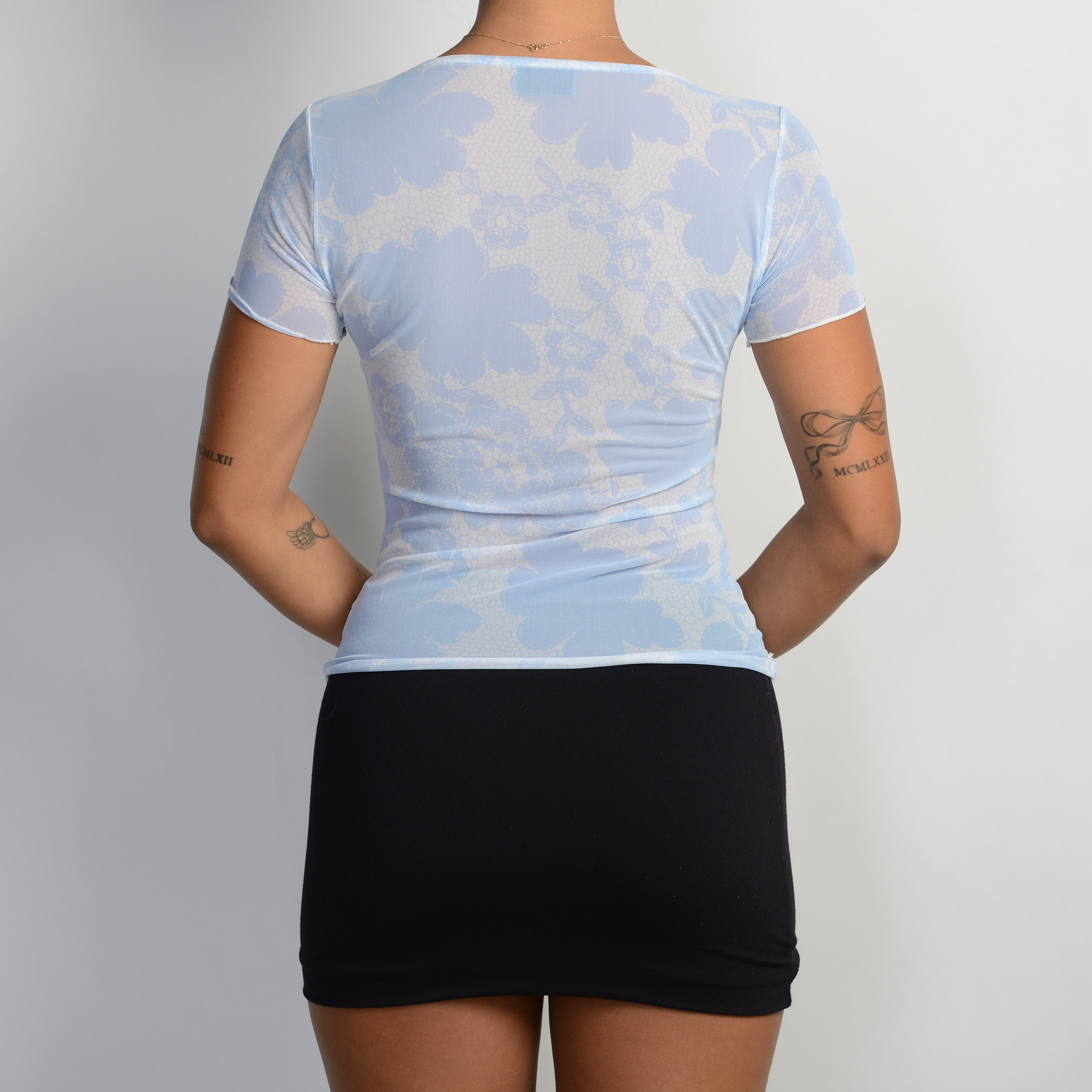 BLUE MESH FLORAL TOP