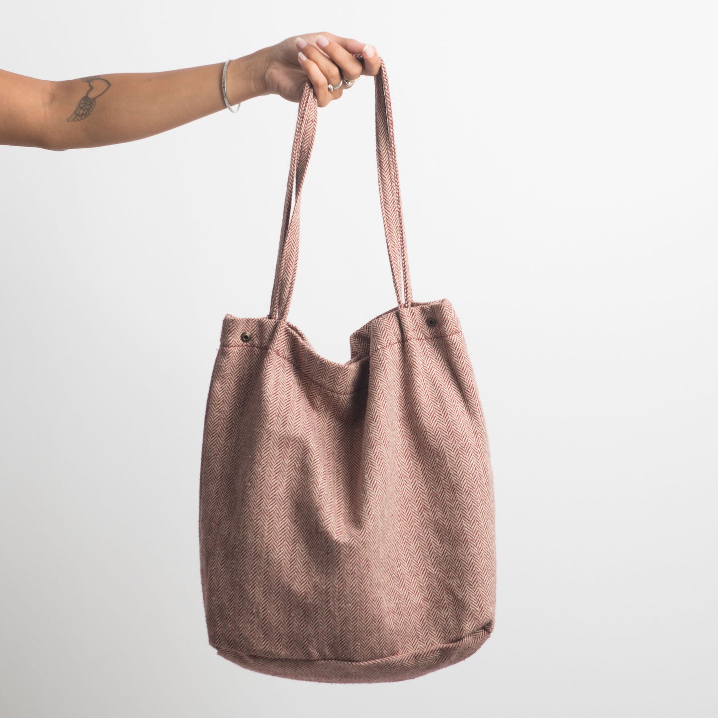 HERRINGBONE TOTE BAG