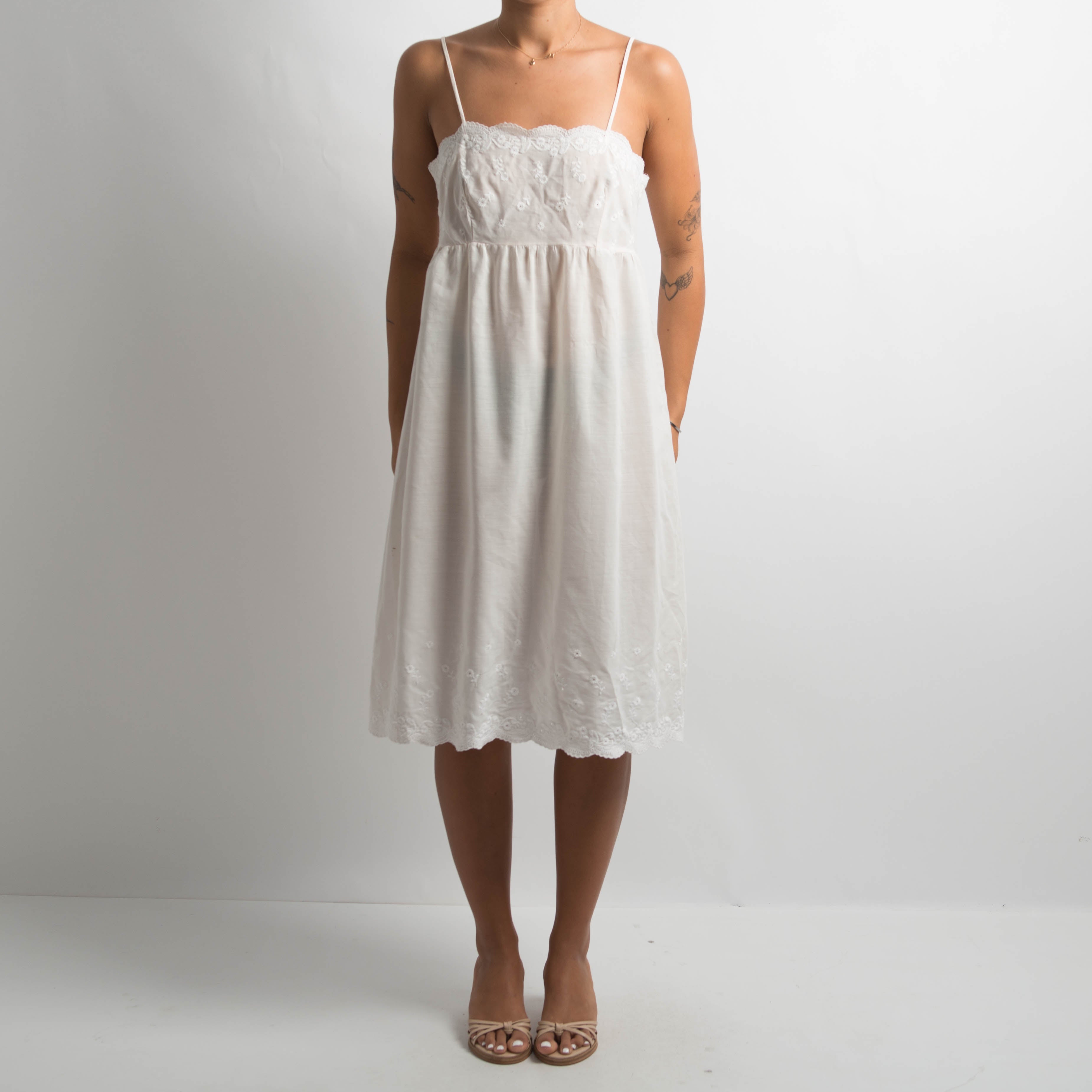 IVORY EMBROIDERED MIDI DRESS