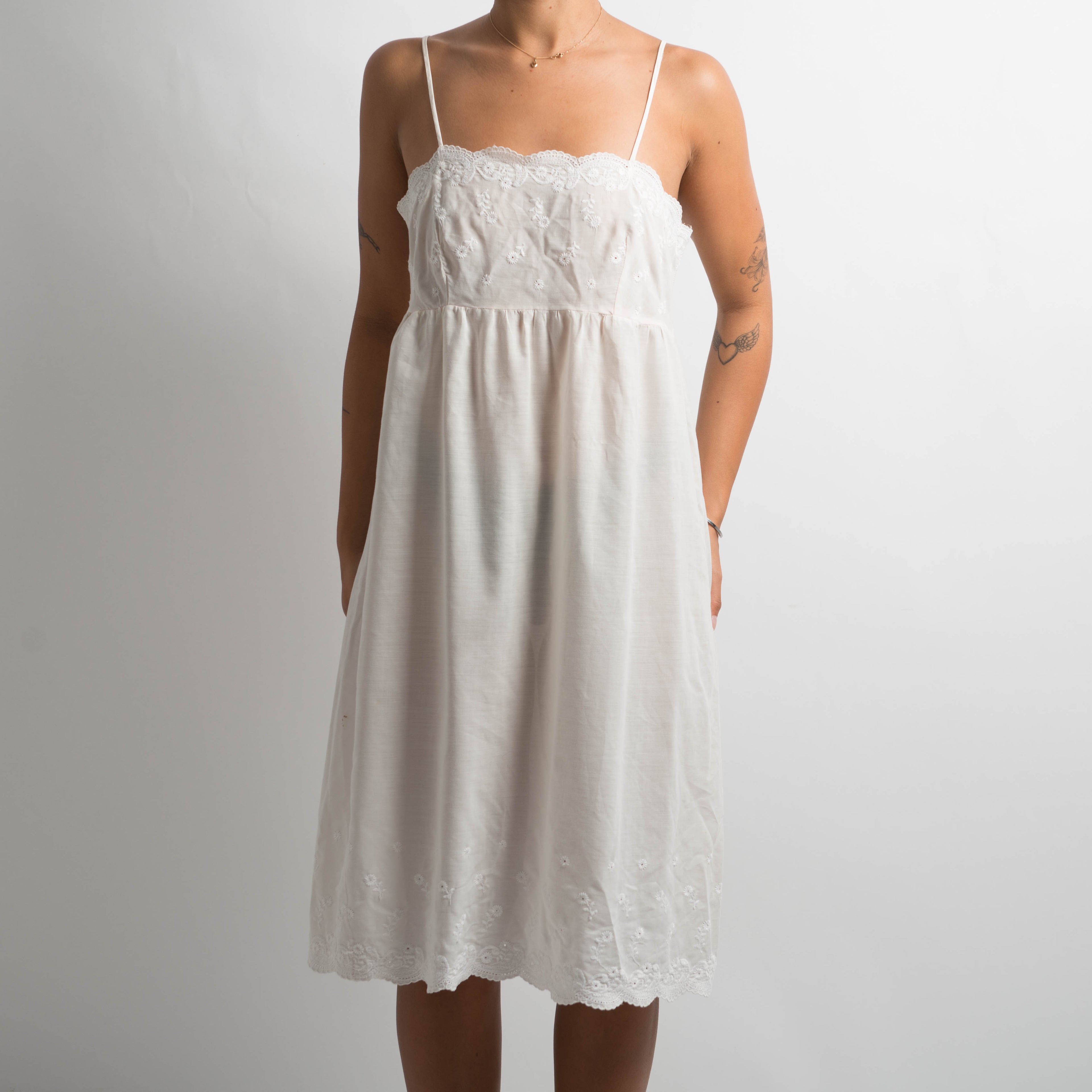 IVORY EMBROIDERED MIDI DRESS