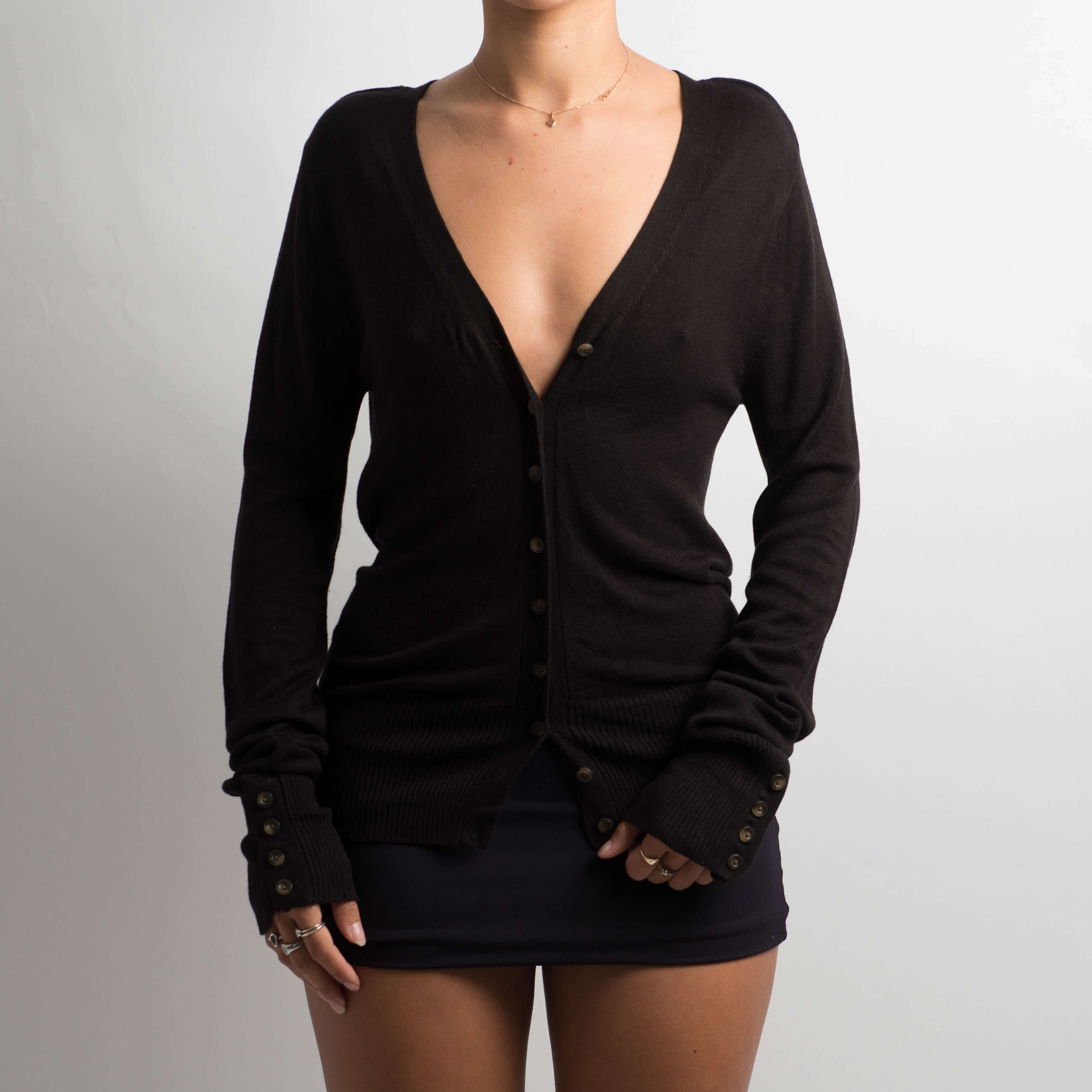 THIN KNIT BLACK CARDIGAN