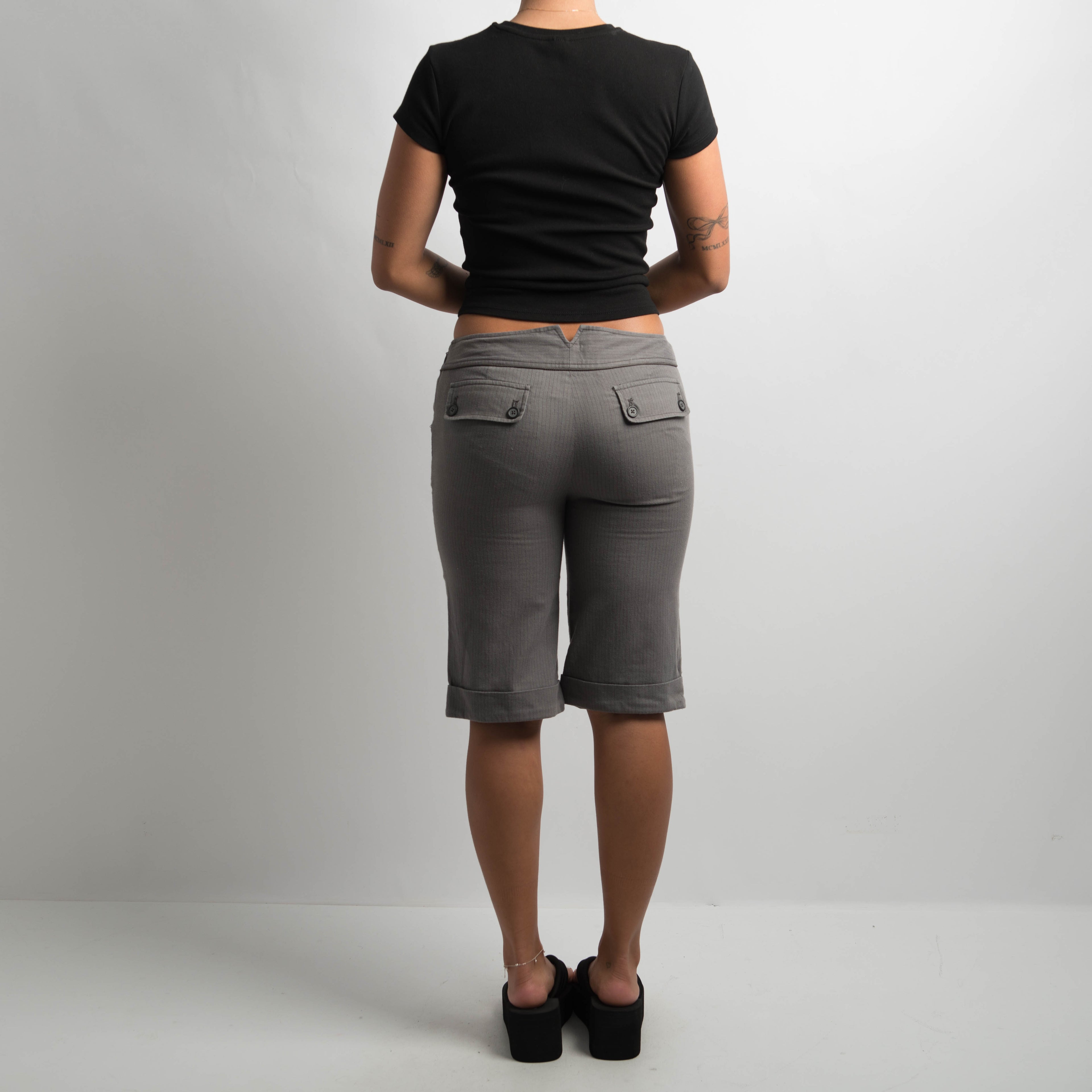 GREY PINSTRIPE CAPRI PANTS