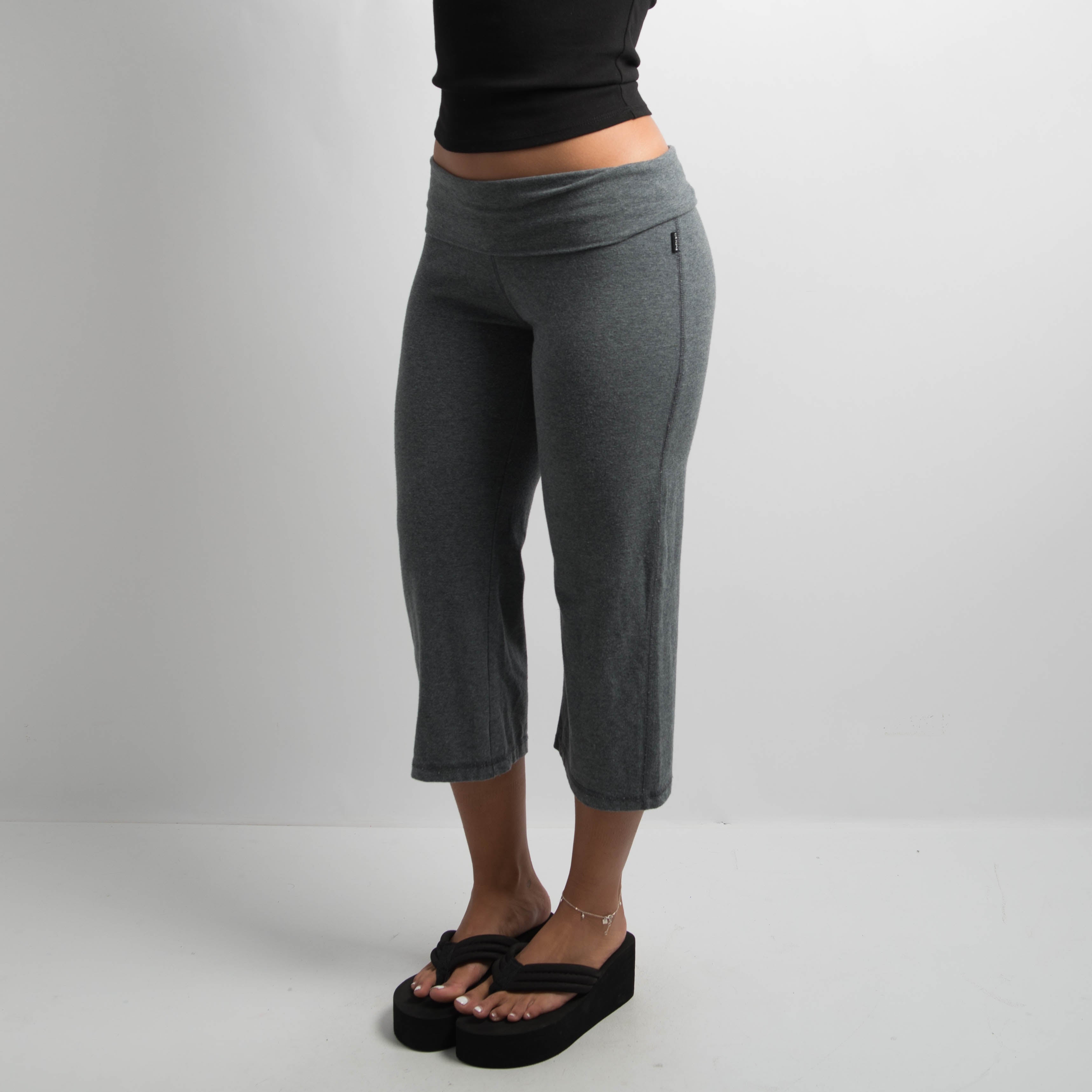 GREY CAPRI LEGGINGS