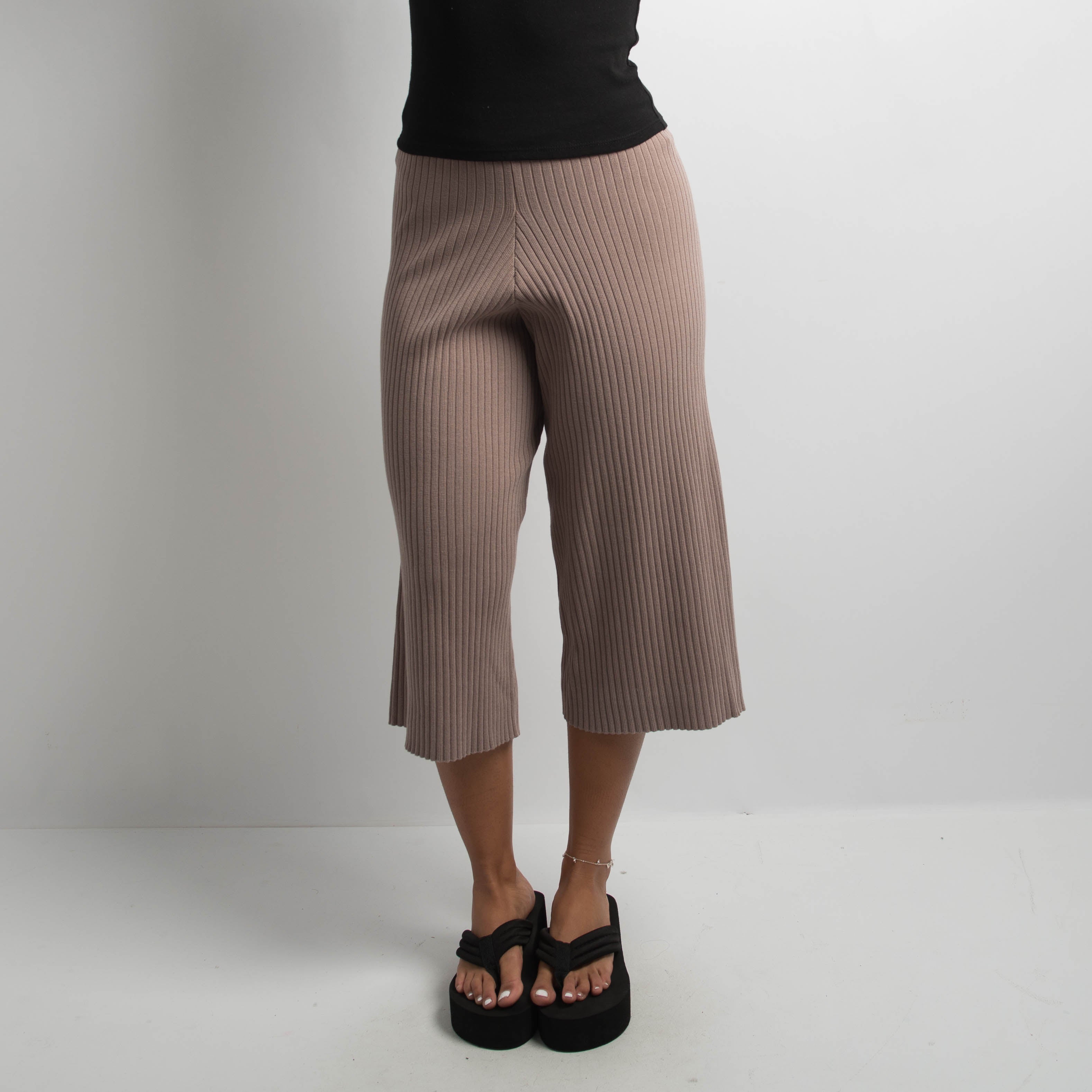 BROWN RIB CROP PANTS