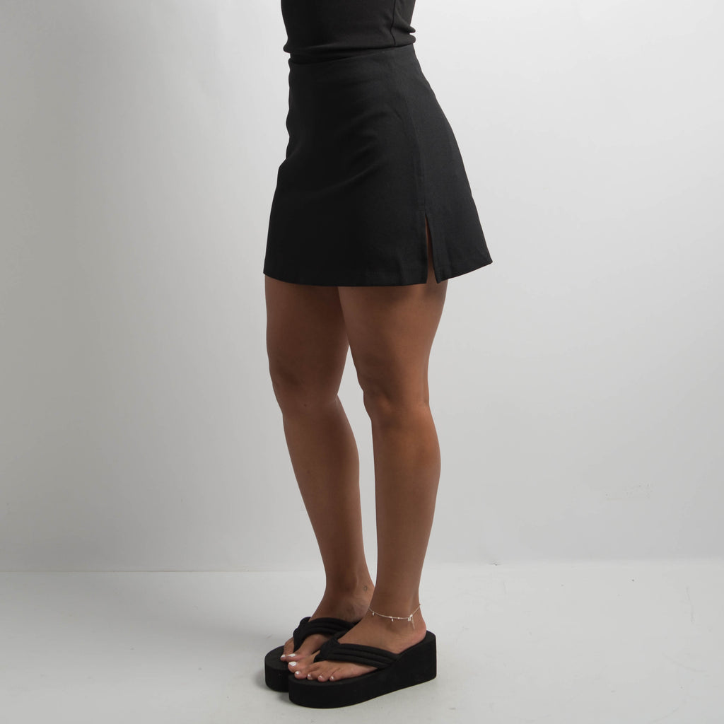 BLACK A-LINE MINI SKIRT