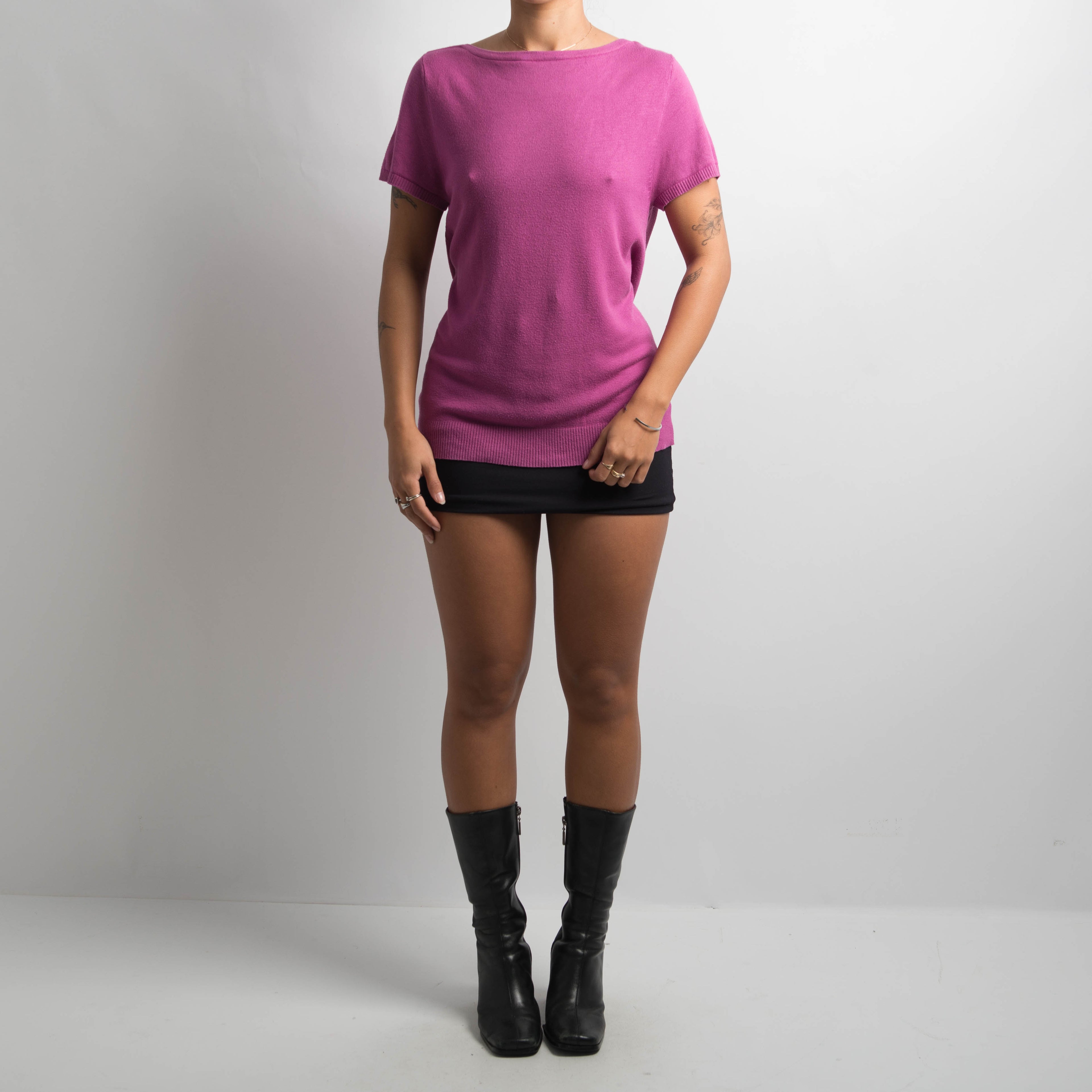 MAGENTA KNIT TEE