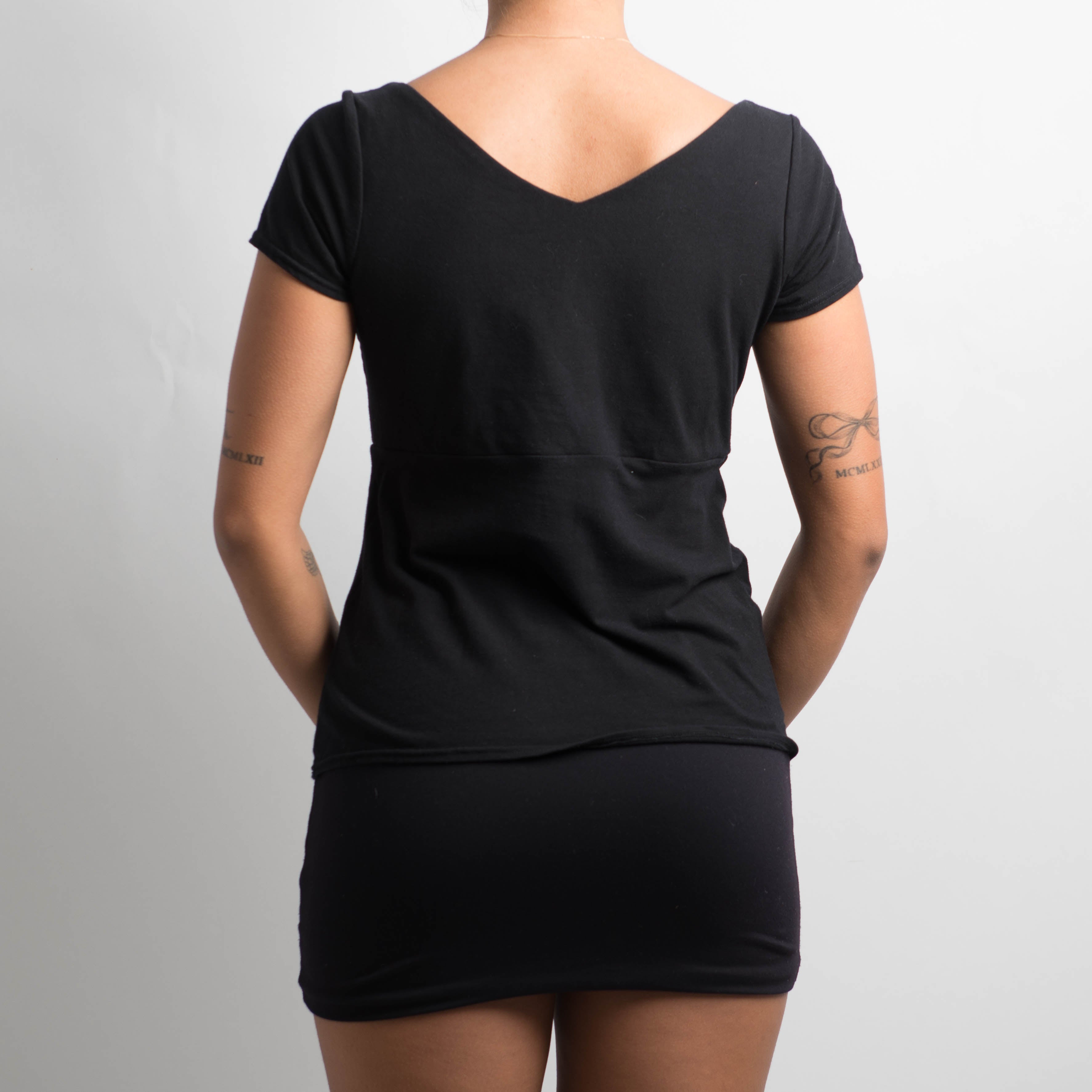 BLACK SHORT SLEEVE TOP
