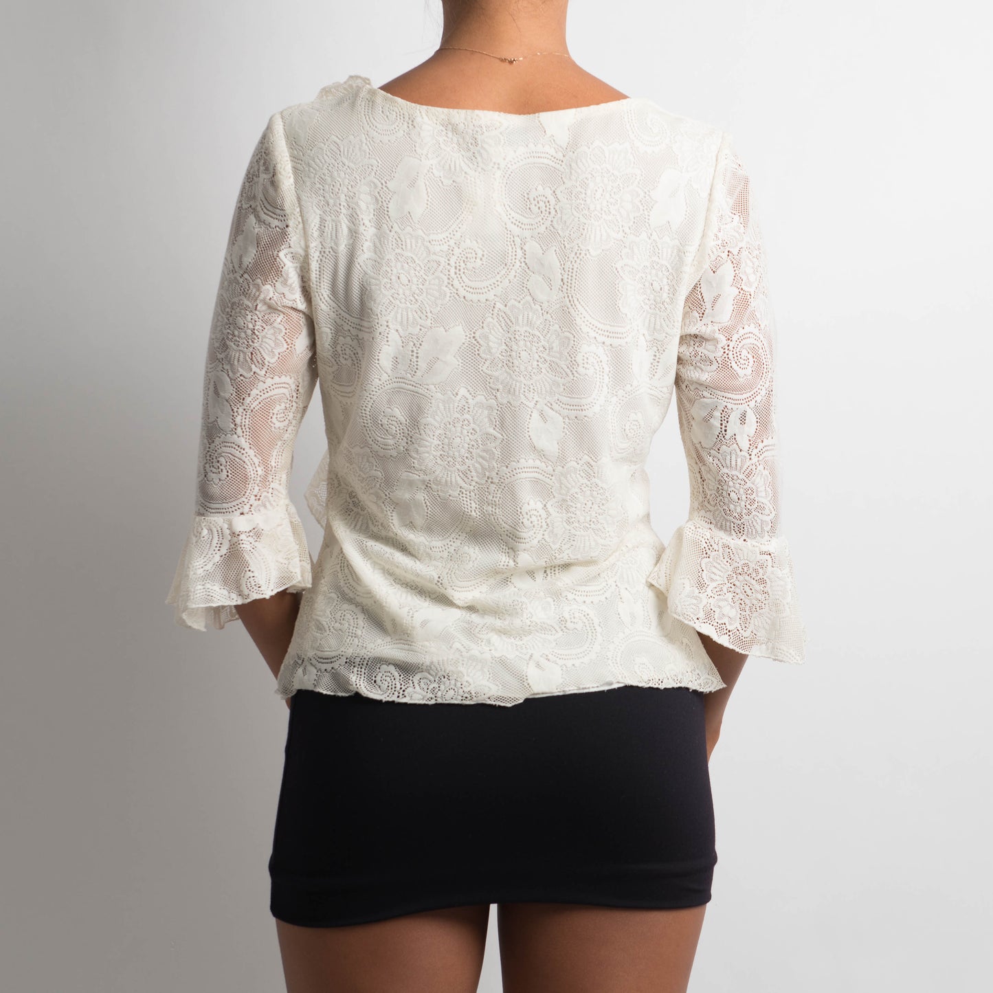 CREAM LACE 3/4 SLEEVE TOP