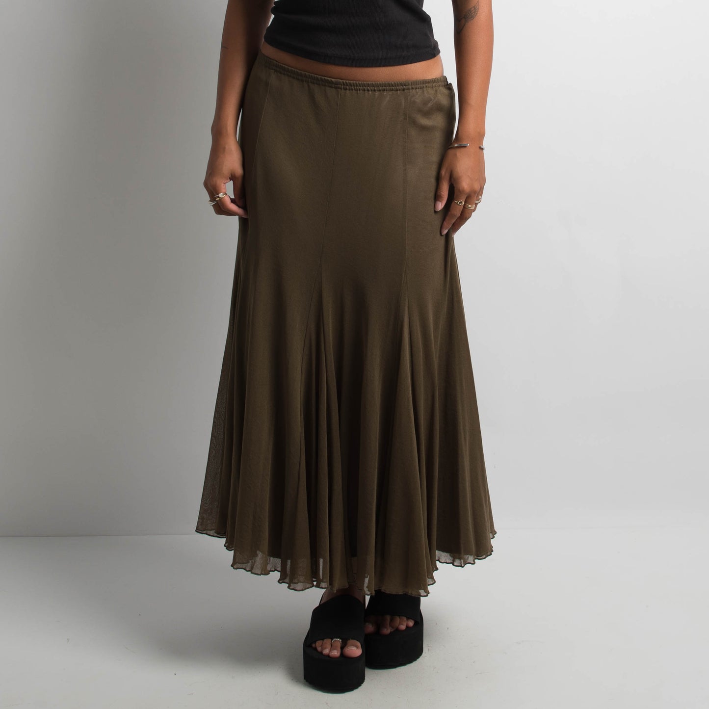 KHAKI MESH LONGLINE SKIRT