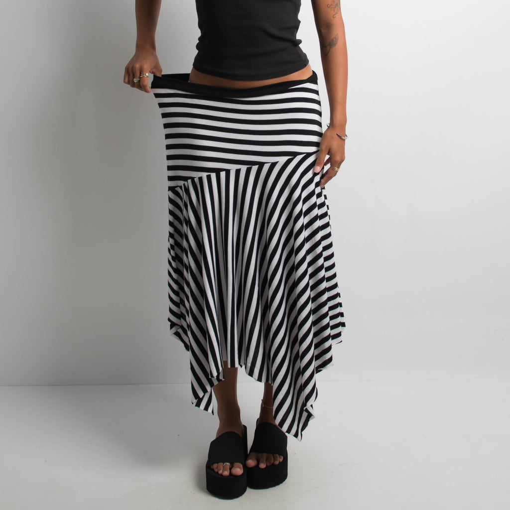 B&W STRIPE MIDI SKIRT