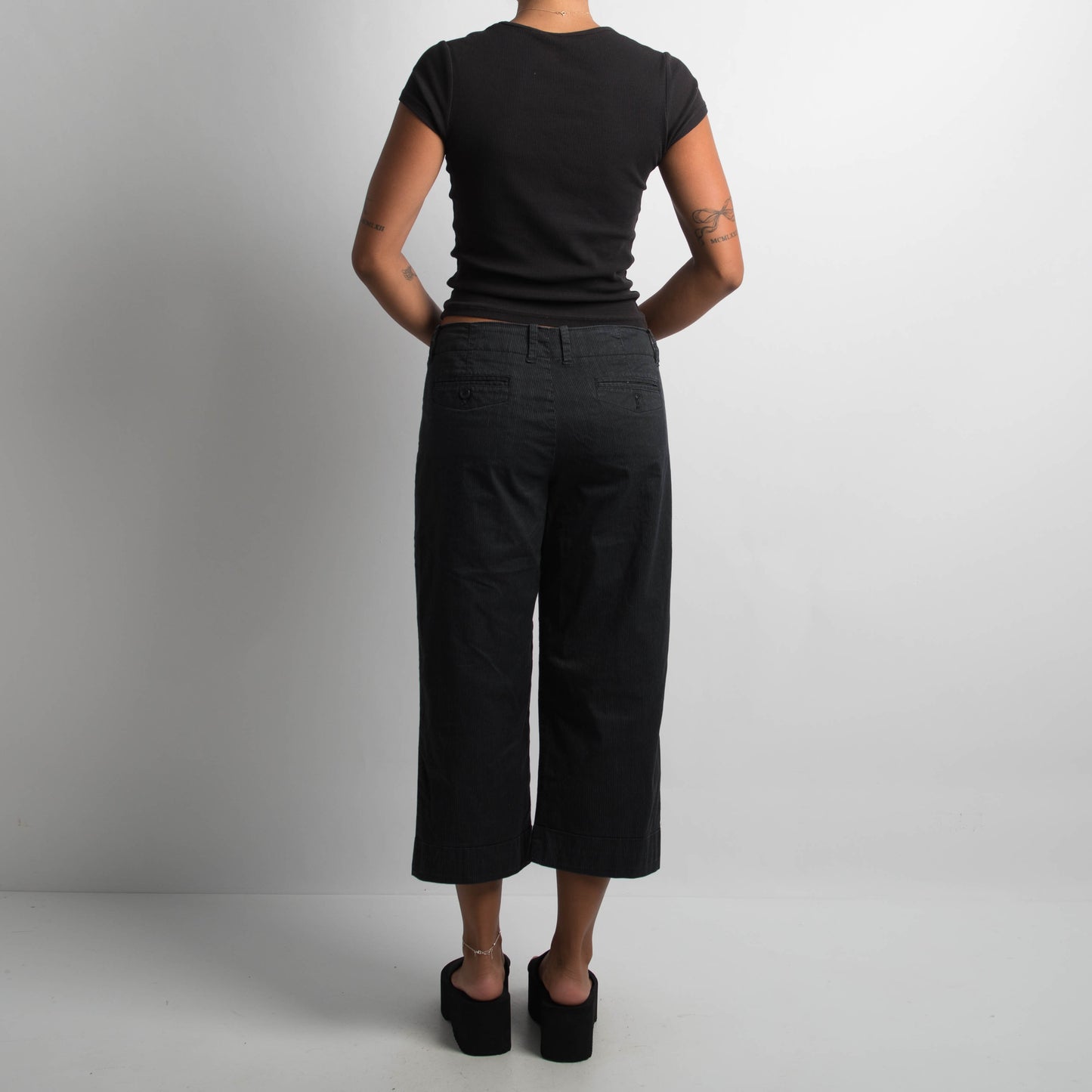 BLACK PINSTRIPE CAPRI PANTS