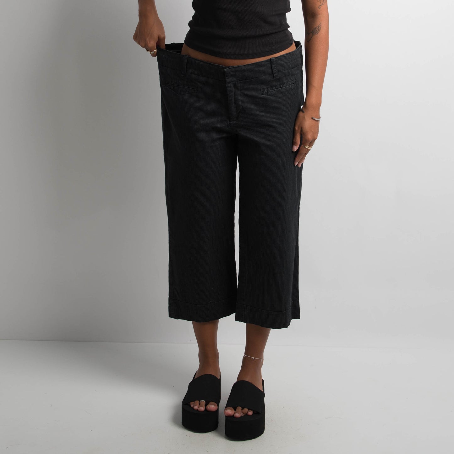 BLACK PINSTRIPE CAPRI PANTS