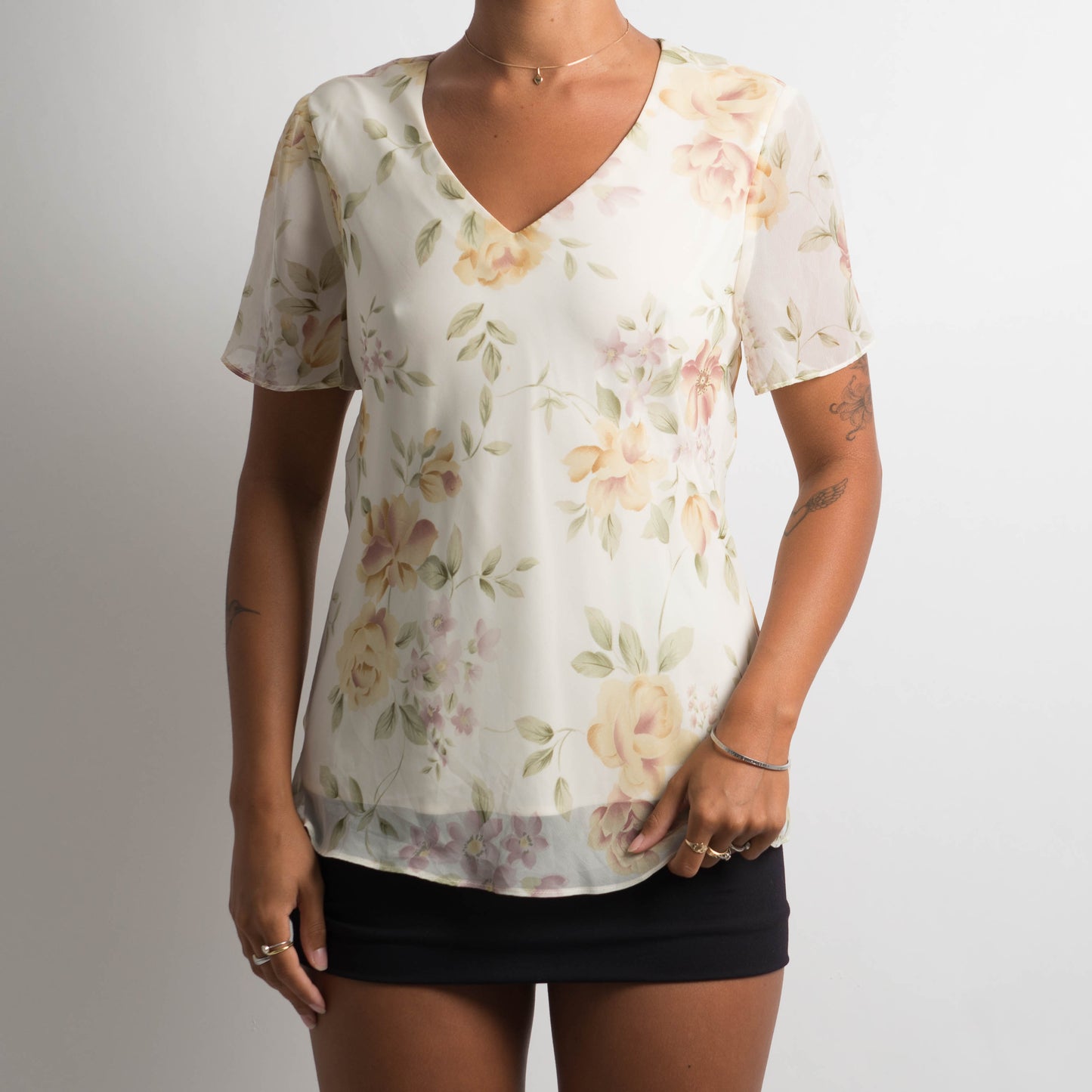 PALE YELLOW FLORAL TOP