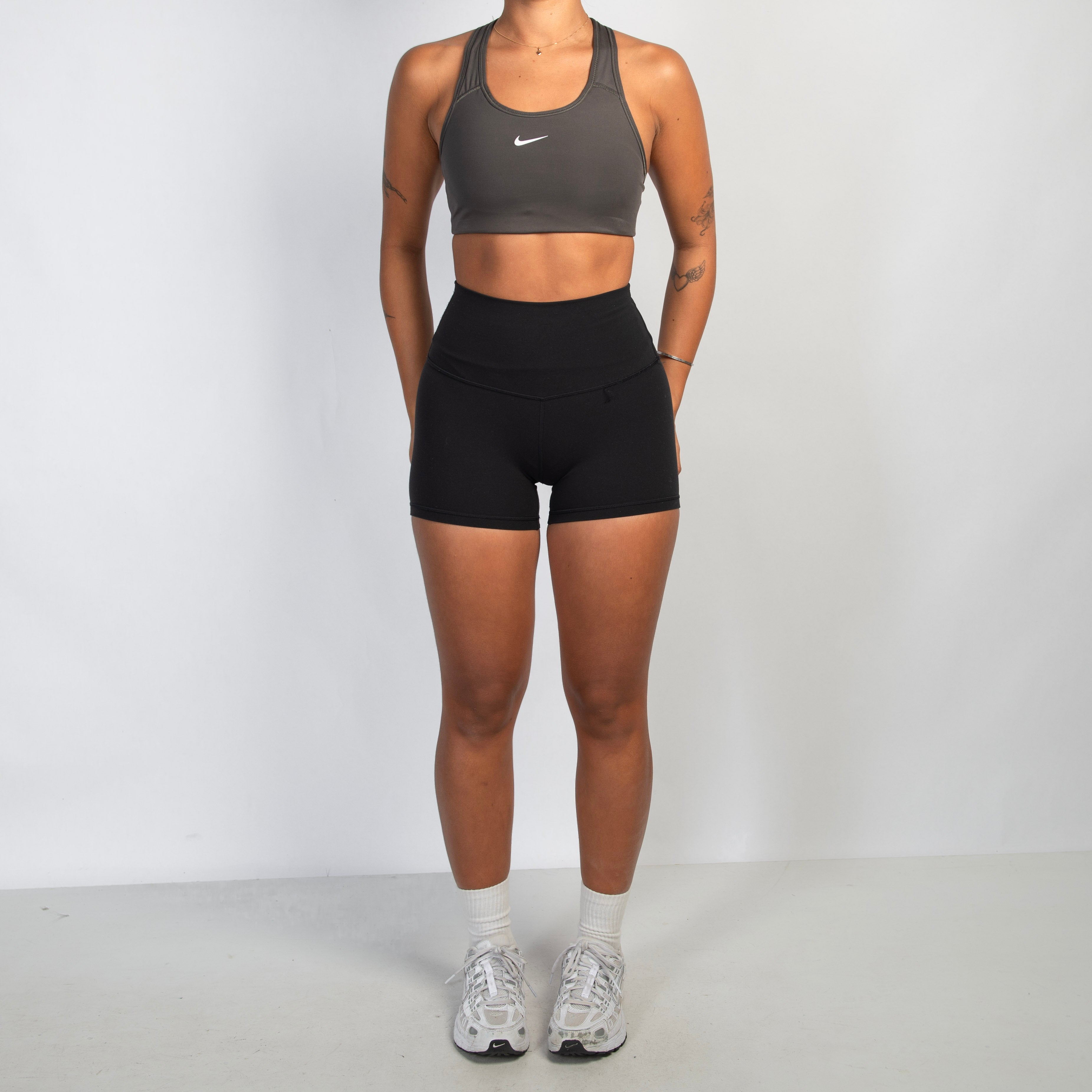 GREY NIKE SPORTS BRA