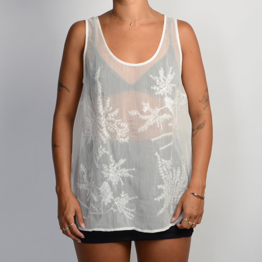 SHEER WHITE TOP