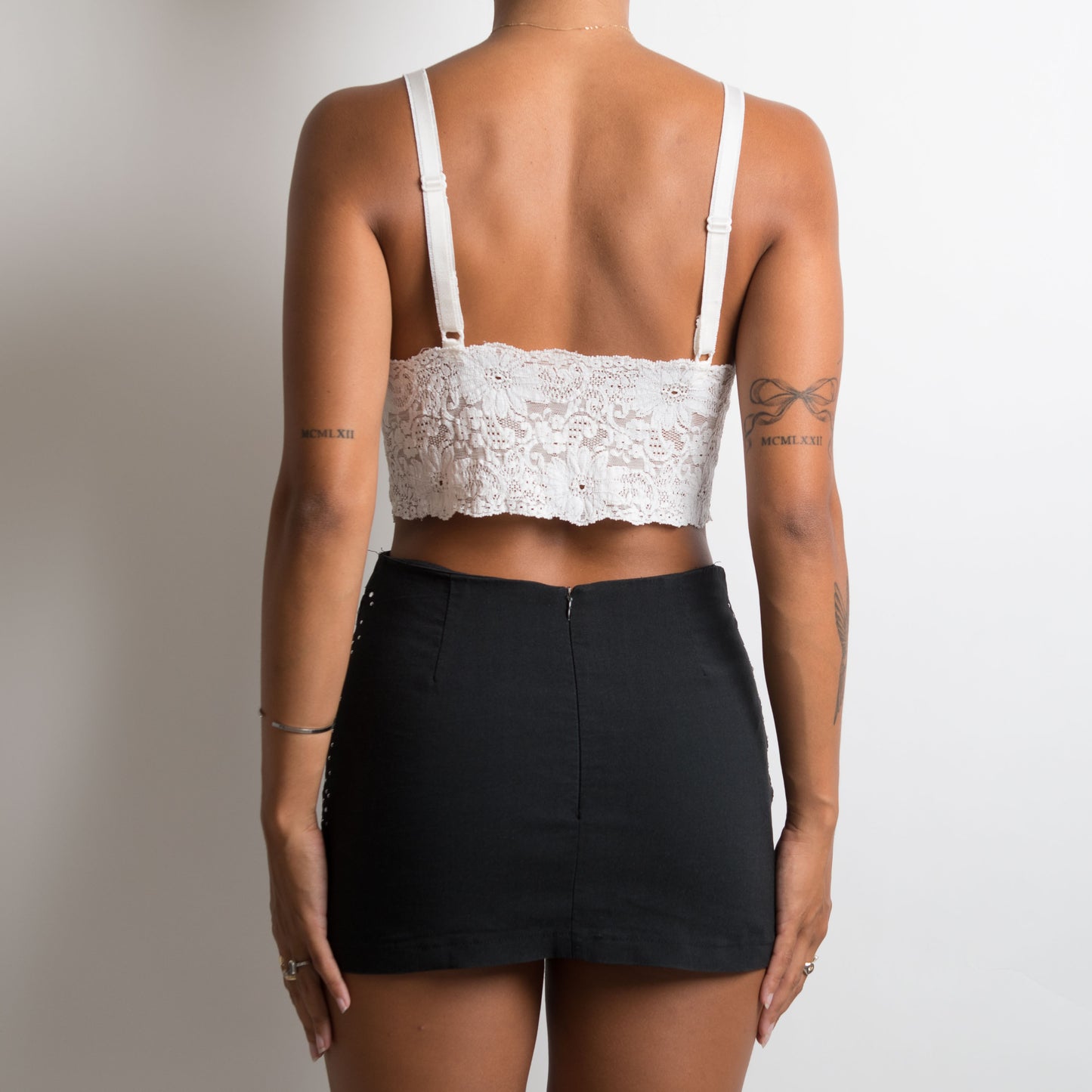 WHITE LACE CROP CAMISOLE