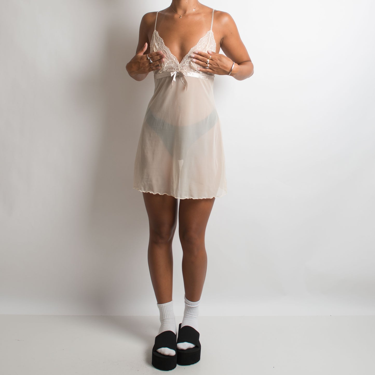 ROBE MINI BEIGE TRANSPARENTE