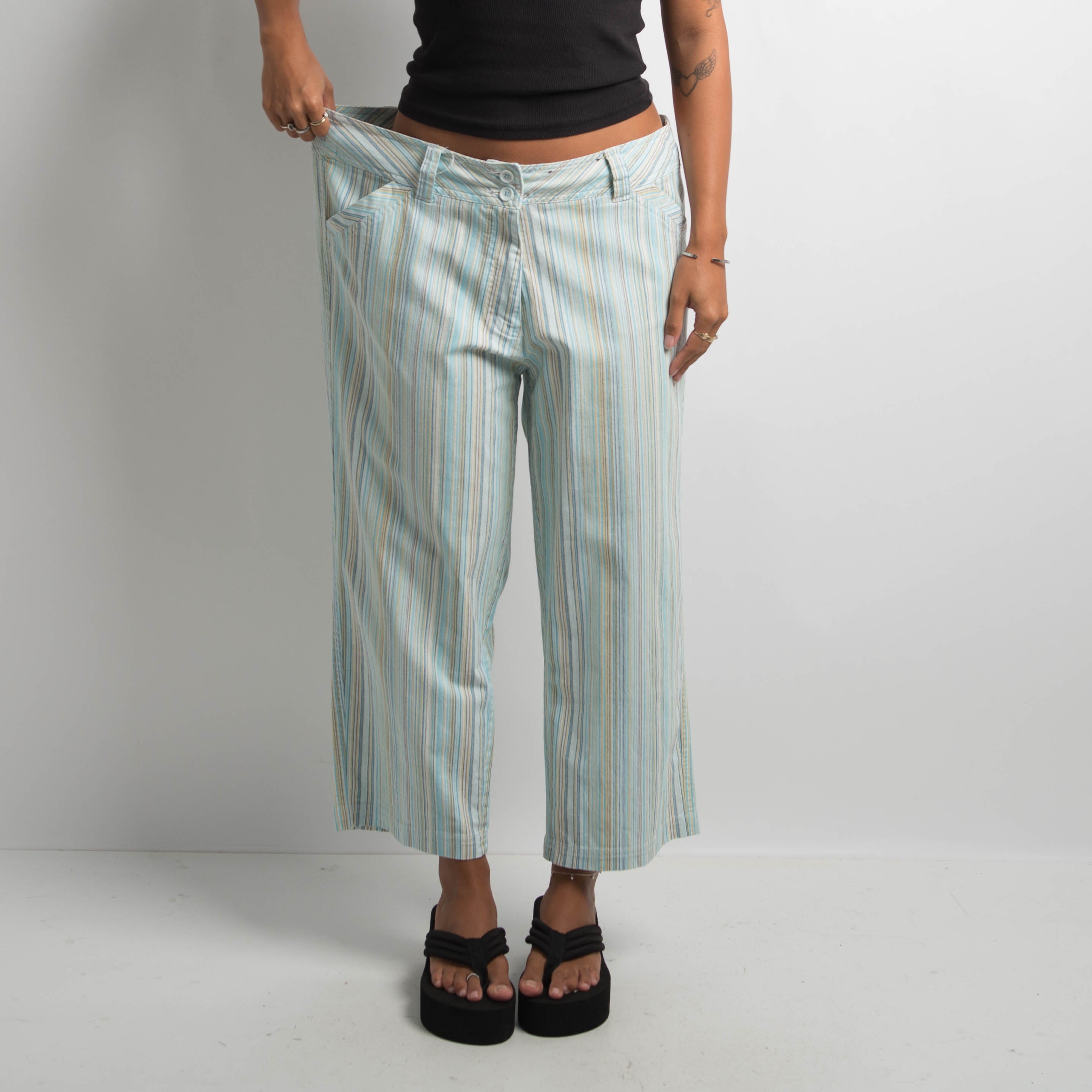 BLUE STRIPED CROP PANTS