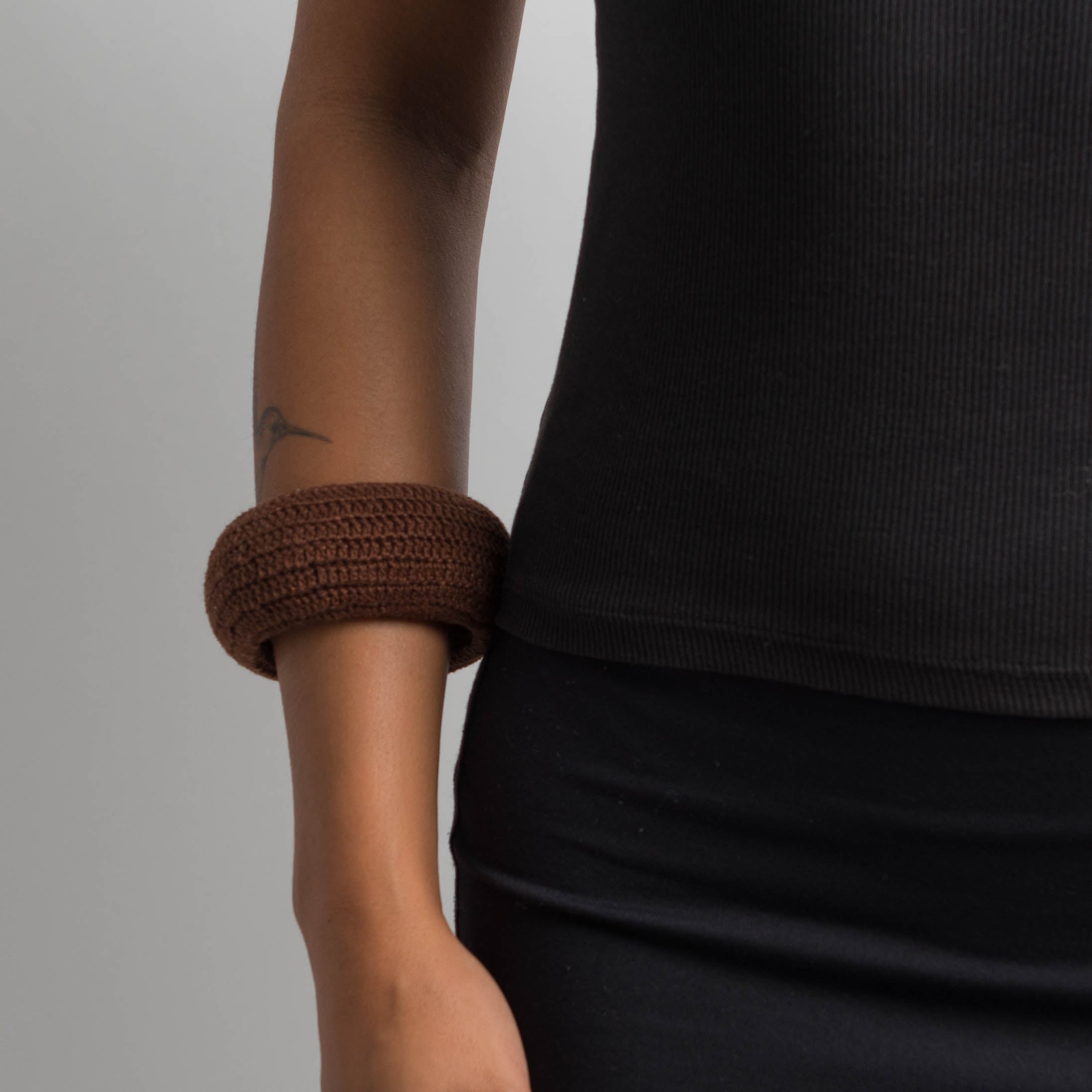 BROWN CROCHET BANGLE