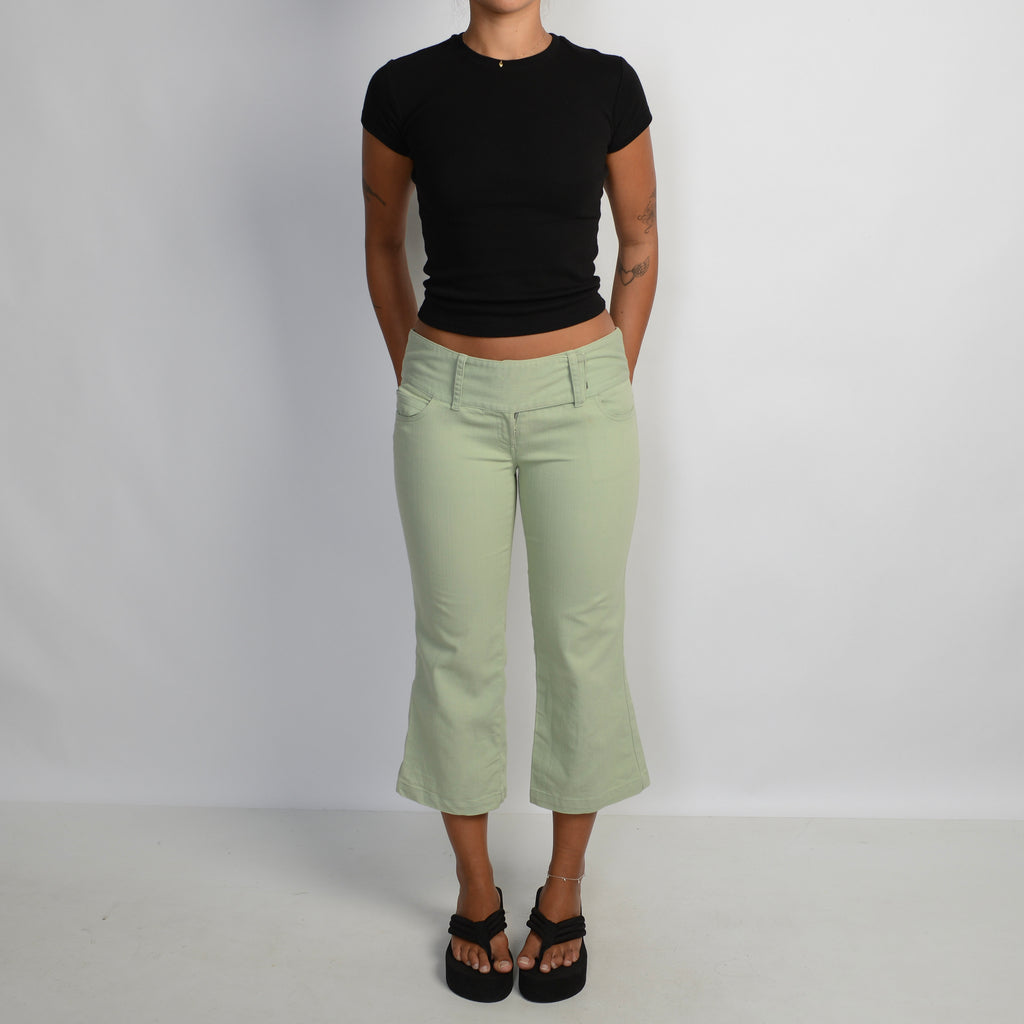 GREEN FLARE CAPRI PANTS