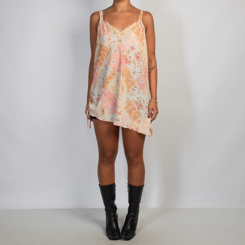 ASYMMETRIC PATTERN TOP