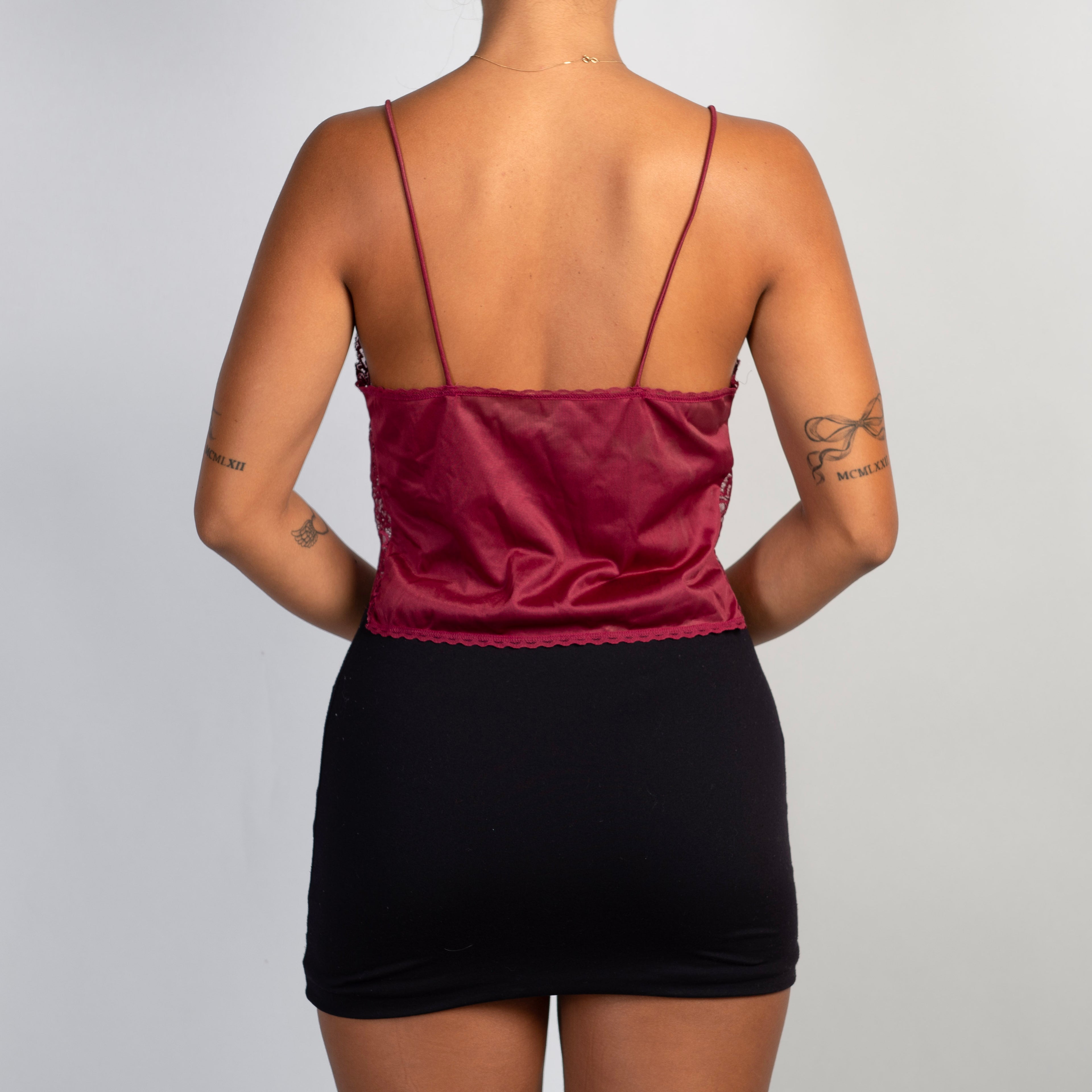 MAROON LACE CROP TOP