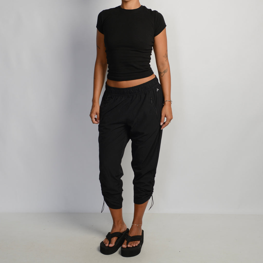 BLACK CROP PANTS