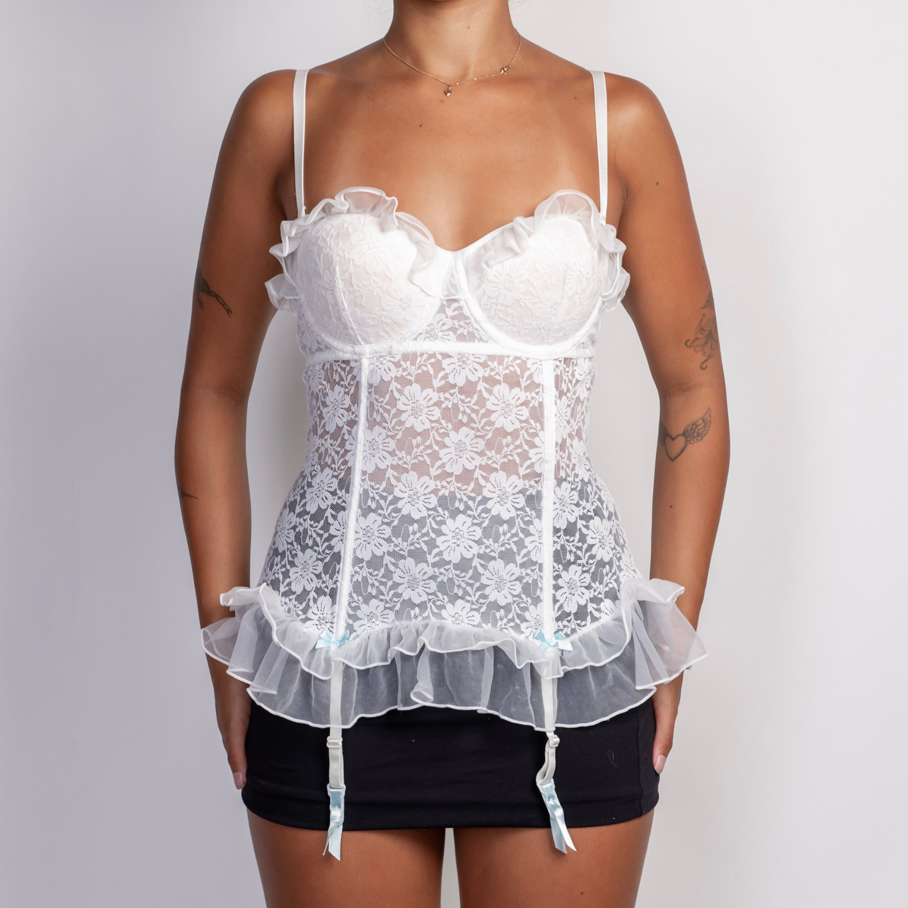 WHITE LACE BUSTIER