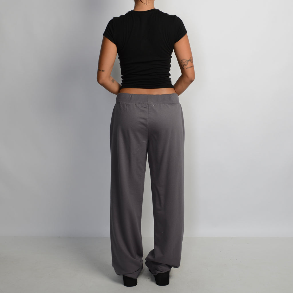 GREY DRAWSTRING SWEATPANTS