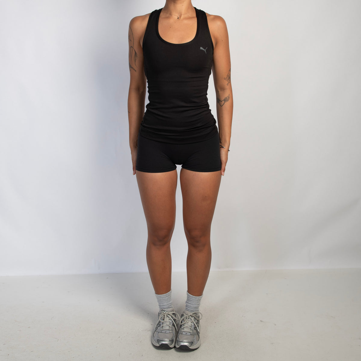 BLACK ACTIVE TANK TOP