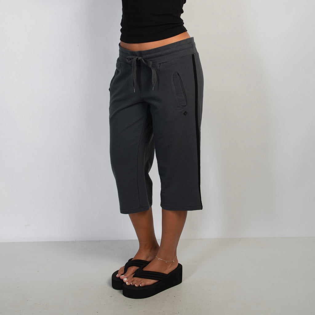 GREY CROP LOUNGE PANTS