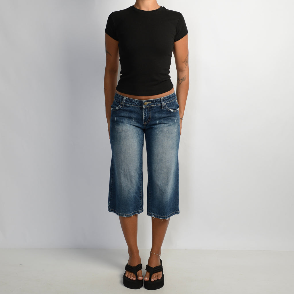 KICK FLARE CAPRI JEANS