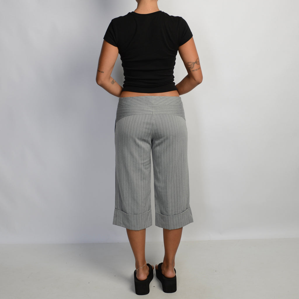 GREY CROP TROUSERS