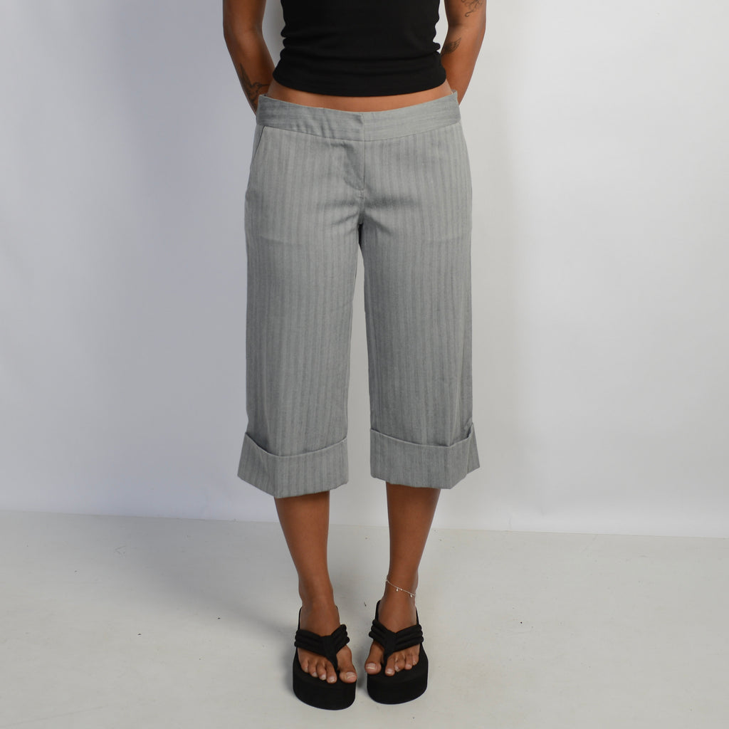 GREY CROP TROUSERS