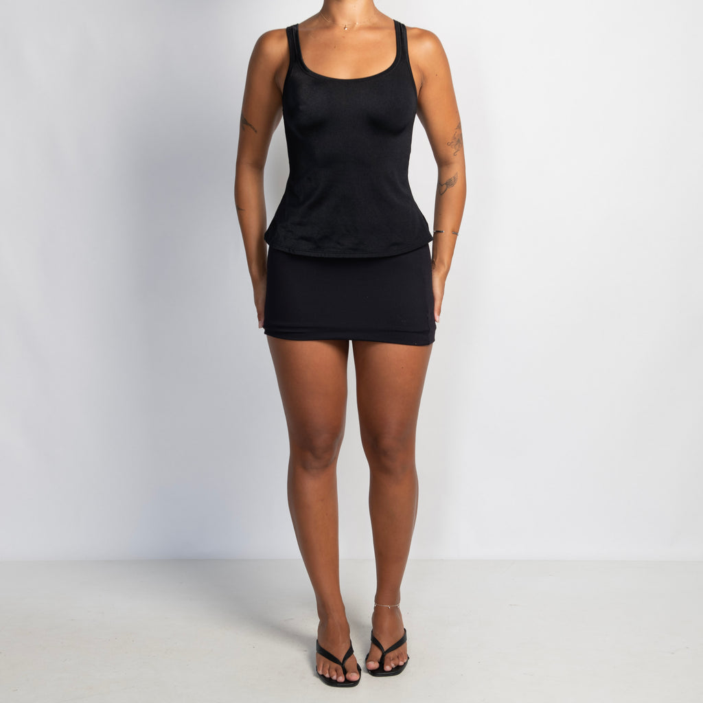 BLACK STRETCH TANK TOP
