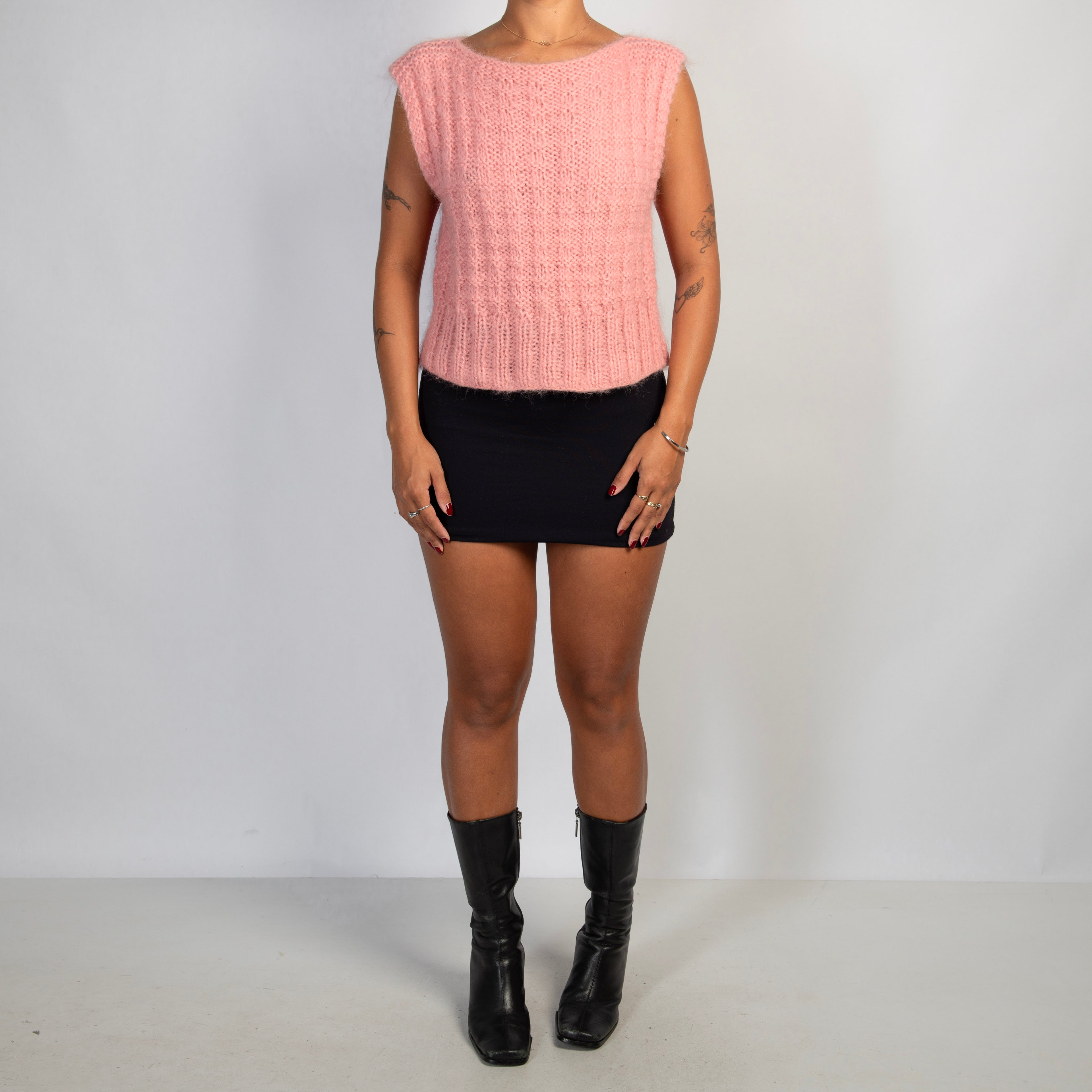 PINK KNIT VEST