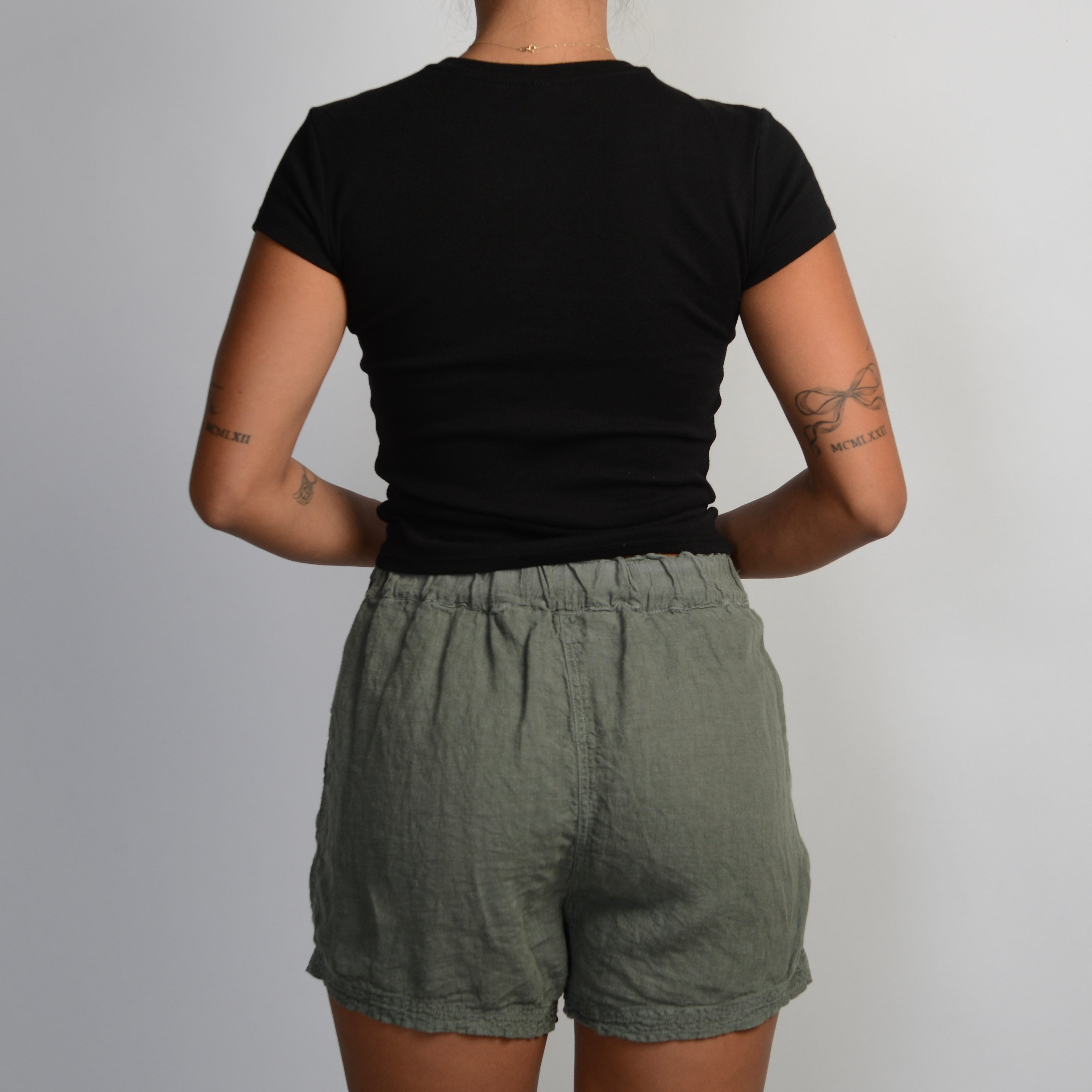 KHAKI LINEN SHORTS