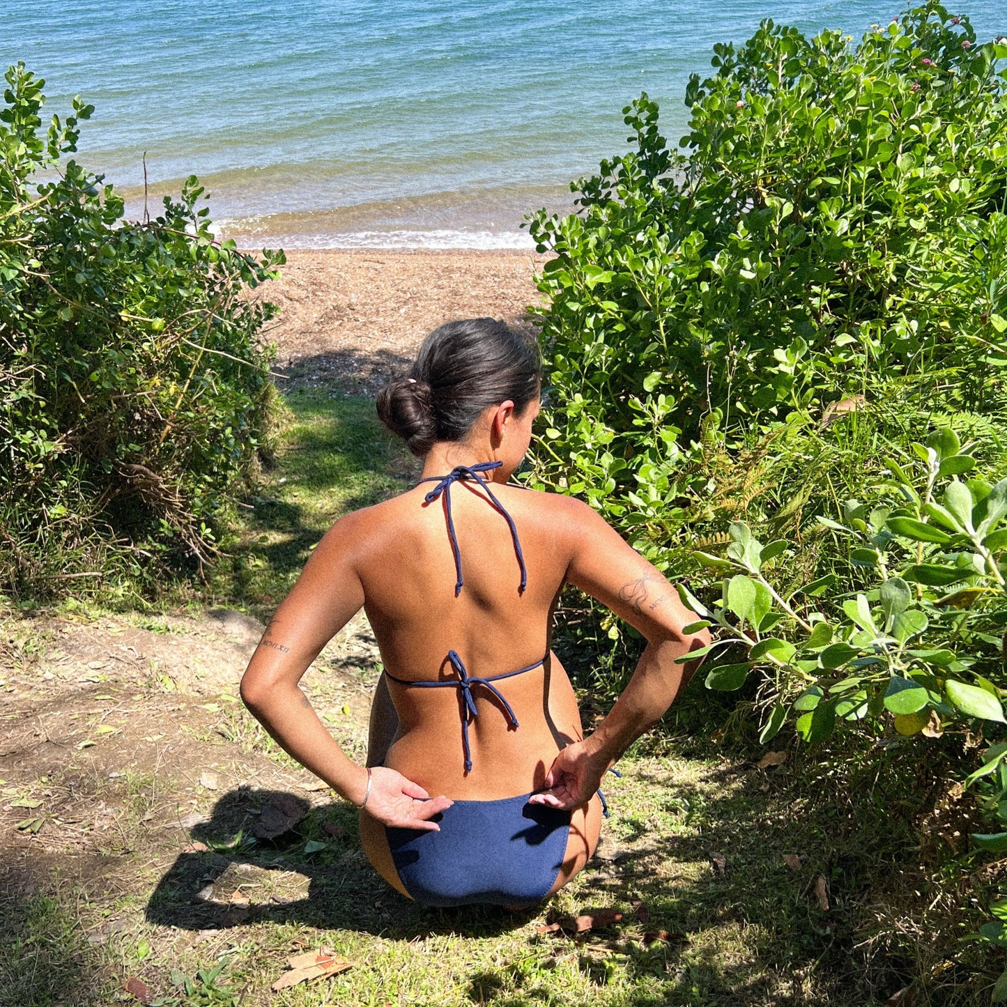 NAVY STRING BIKINI