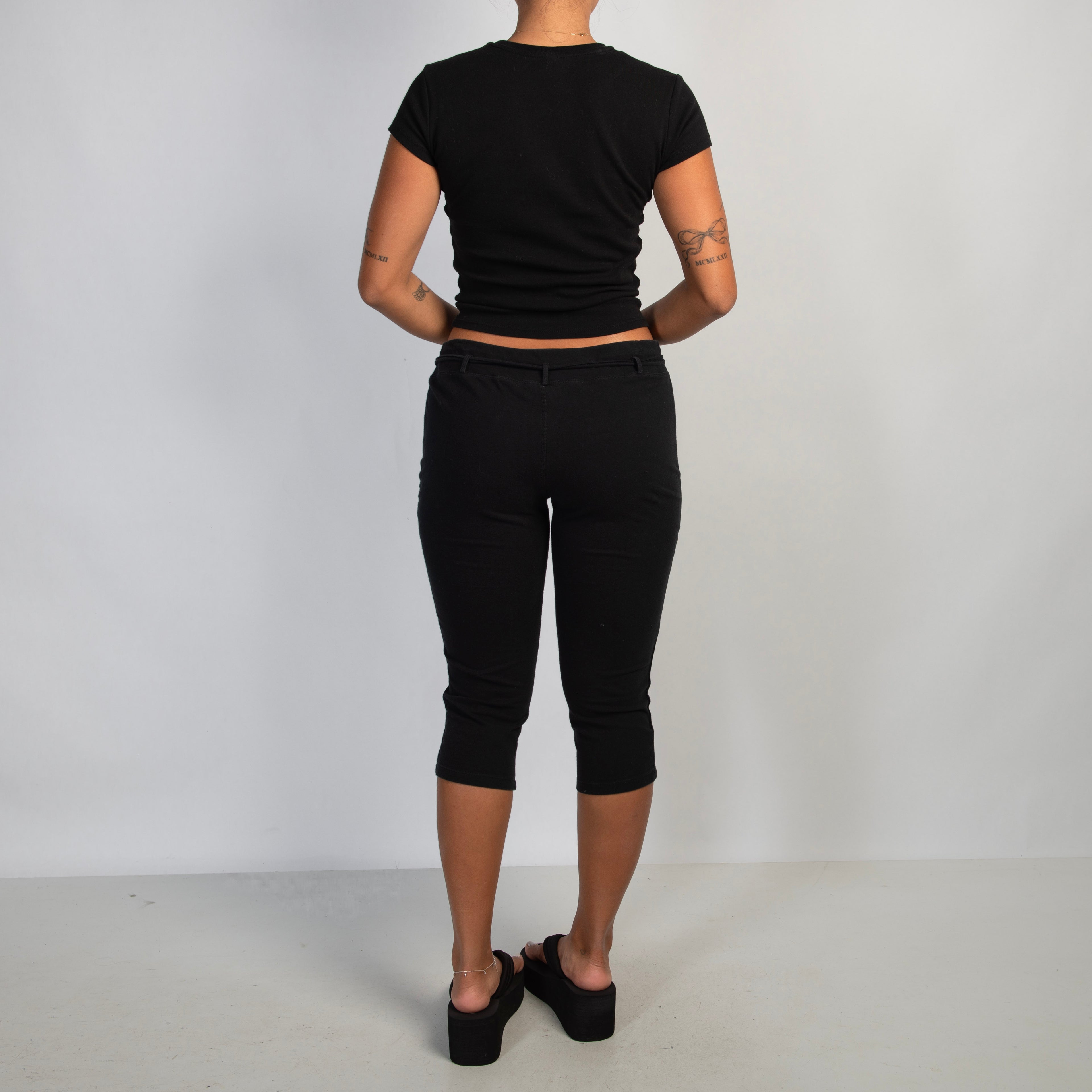 BLACK COTTON CAPRI TIGHTS