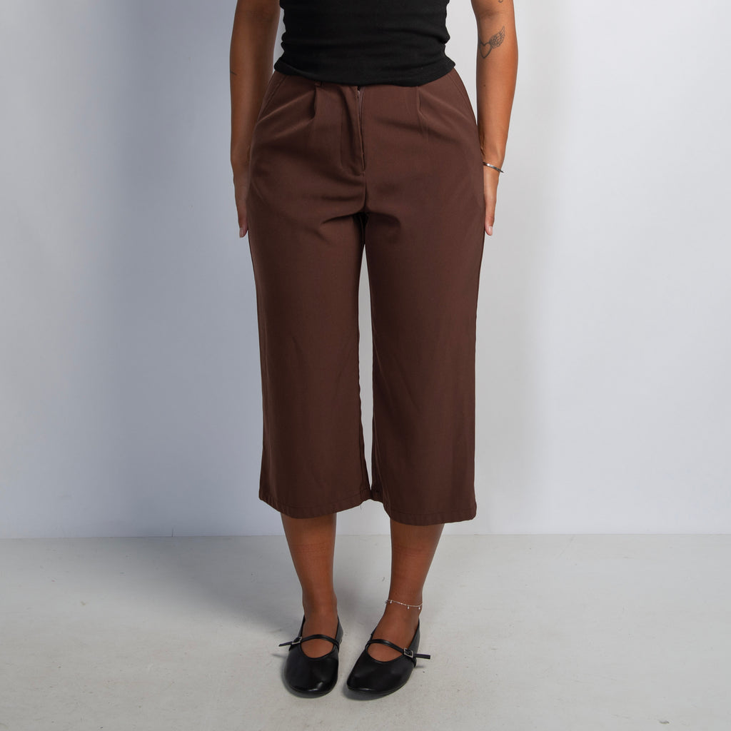 BROWN CROP TROUSERS