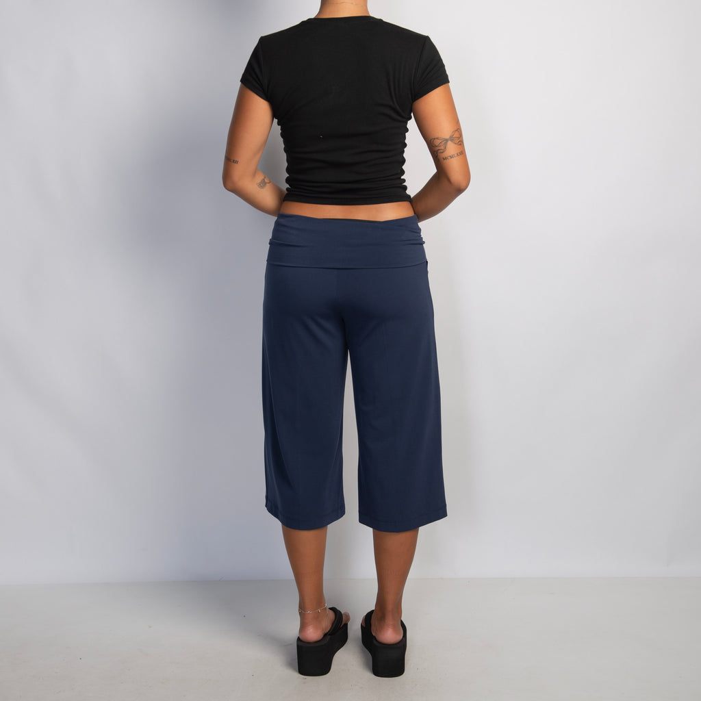NAVY CROP WIDE LEG PANTS