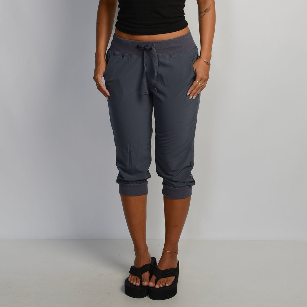 SLATE GREY CROP PANTS