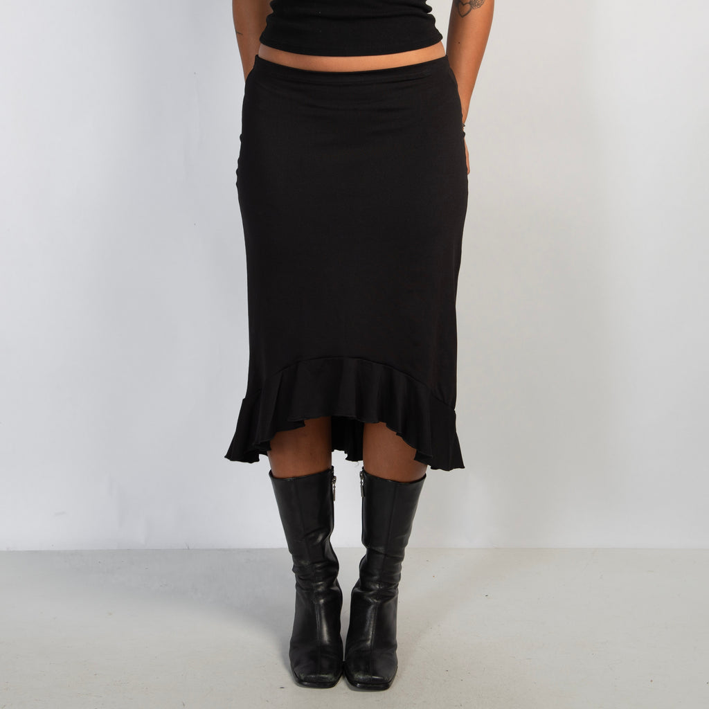 BLACK RUFFLE MIDI SKIRT