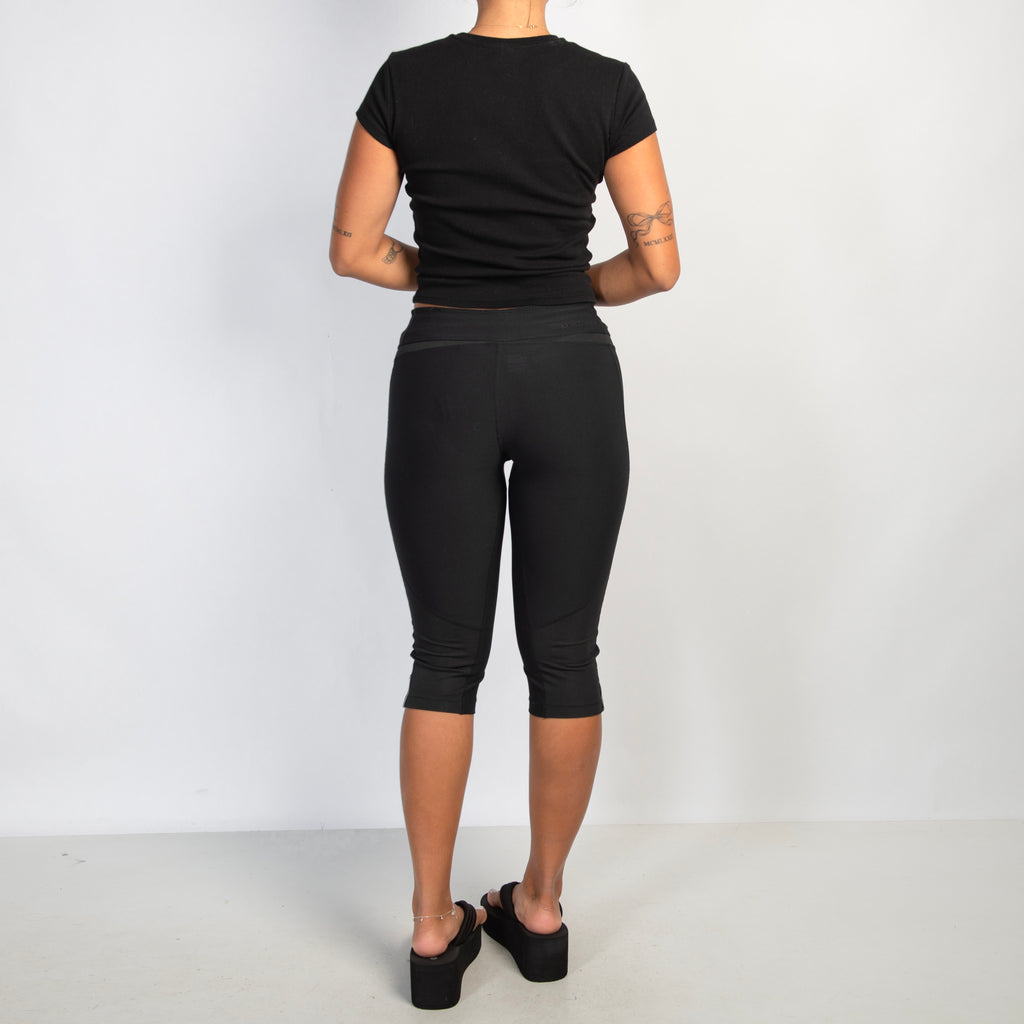 BLACK CAPRI TIGHTS