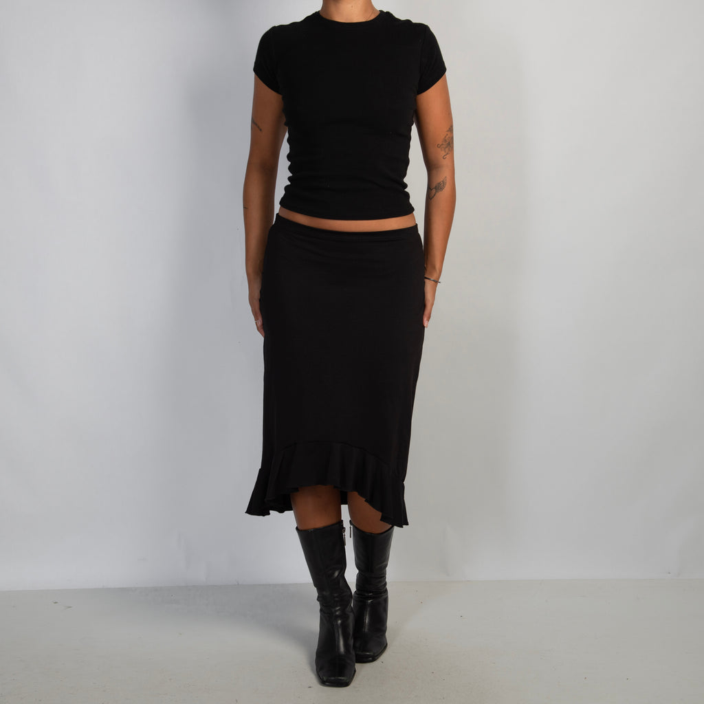 BLACK RUFFLE MIDI SKIRT