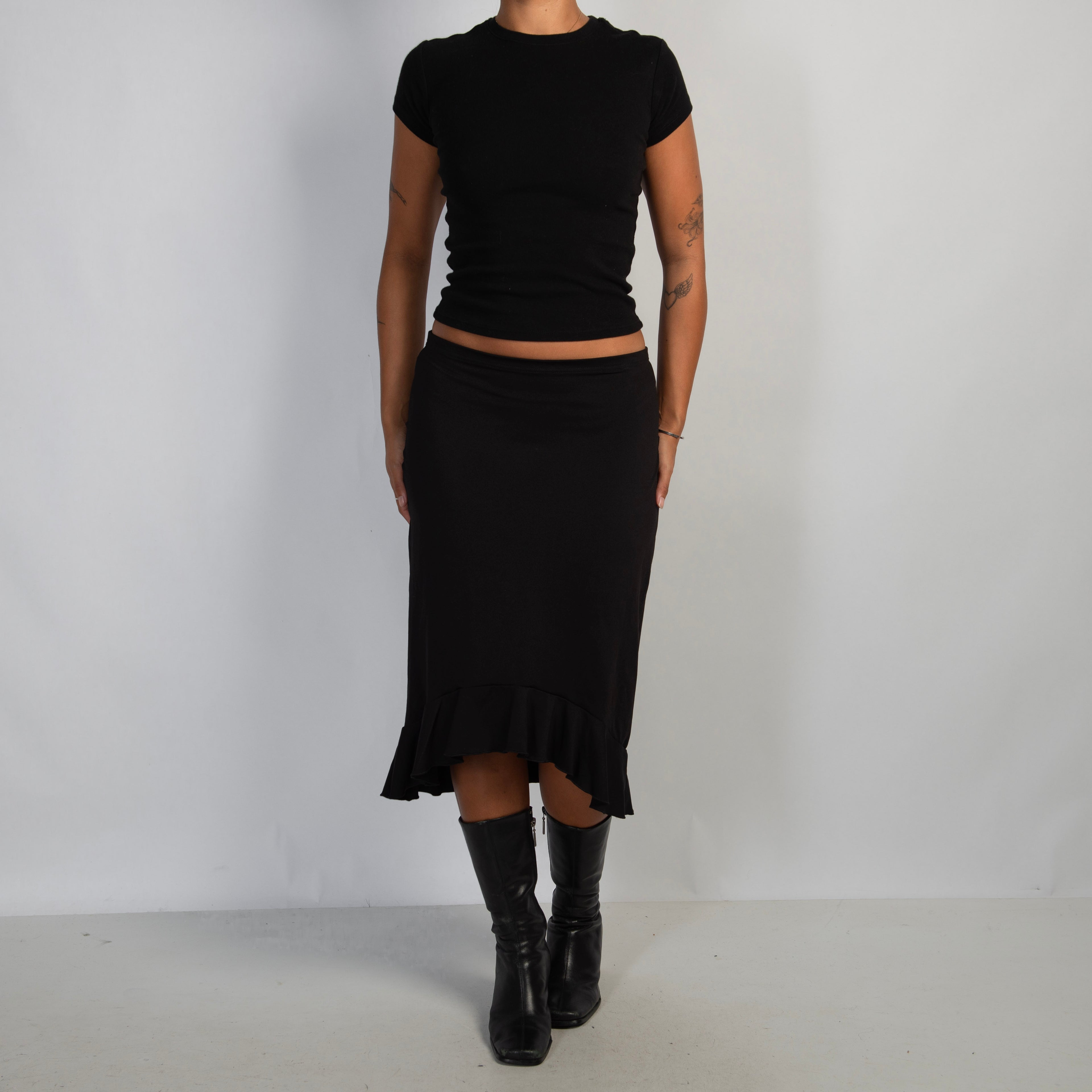 BLACK RUFFLE MIDI SKIRT
